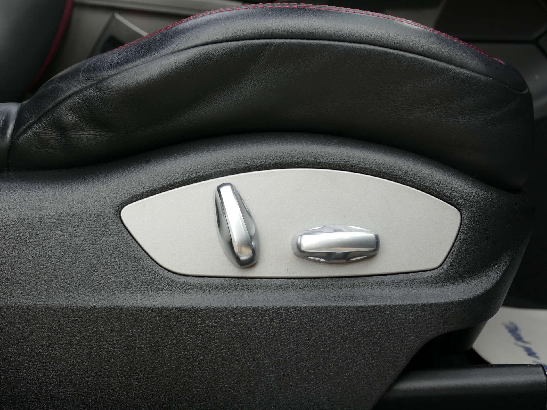 Porsche Macan view 23