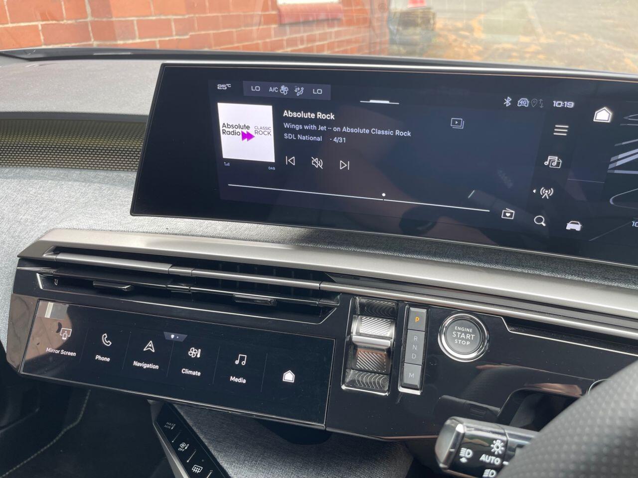 Peugeot 3008 view 16