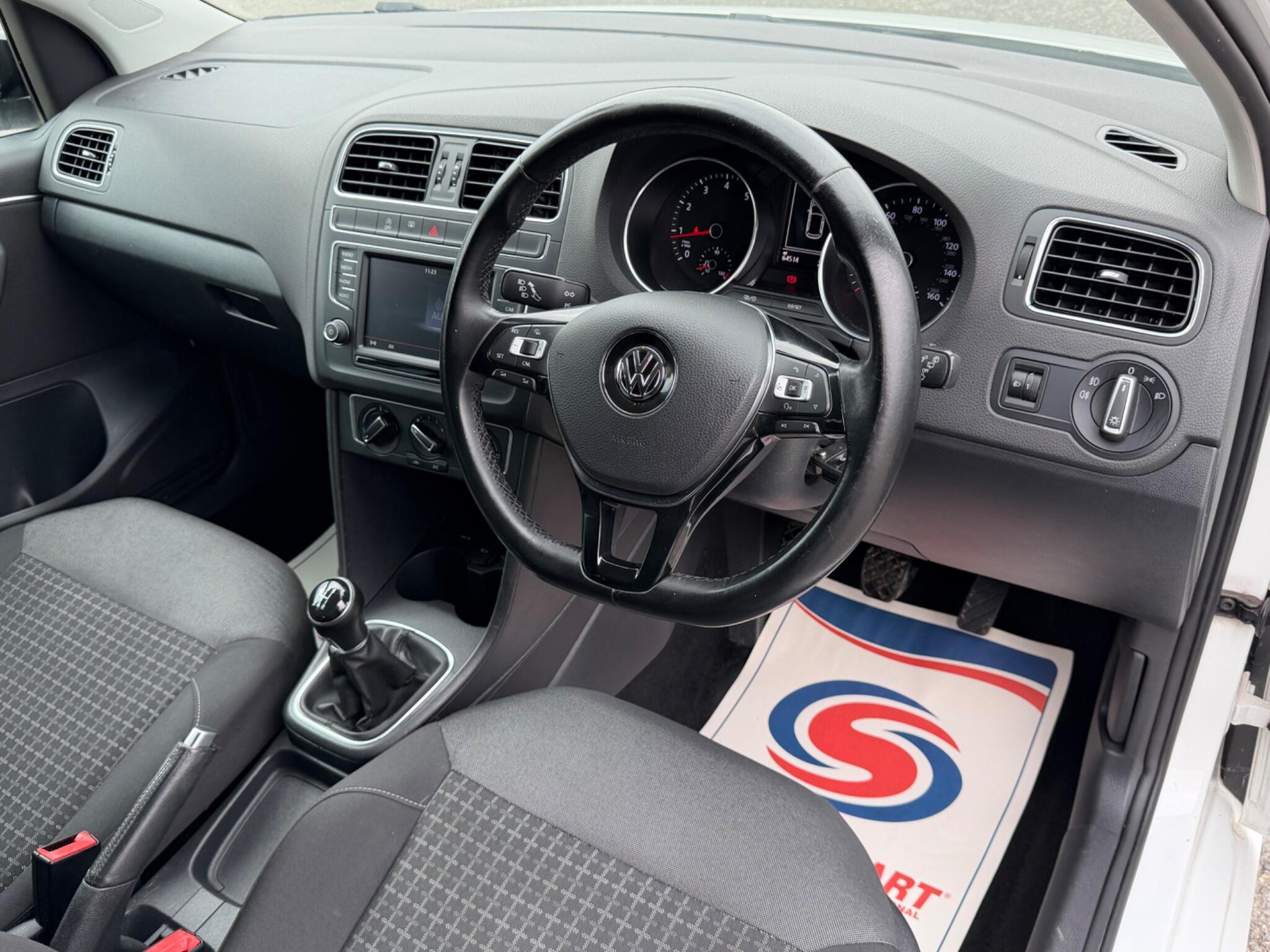 Volkswagen Polo view 3