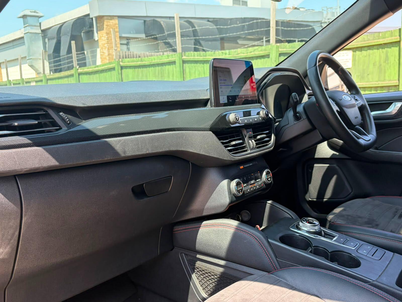 Ford Kuga view 10