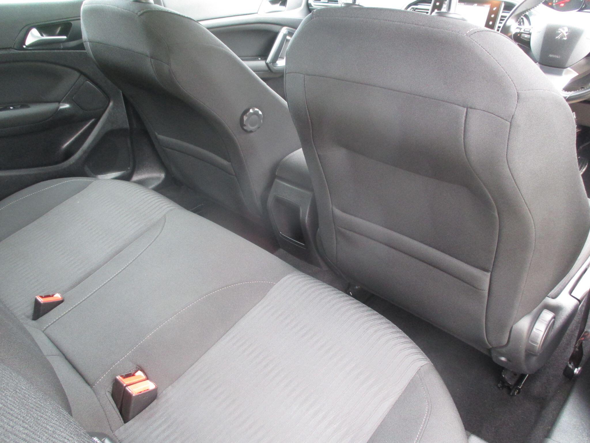 Peugeot 308 view 24