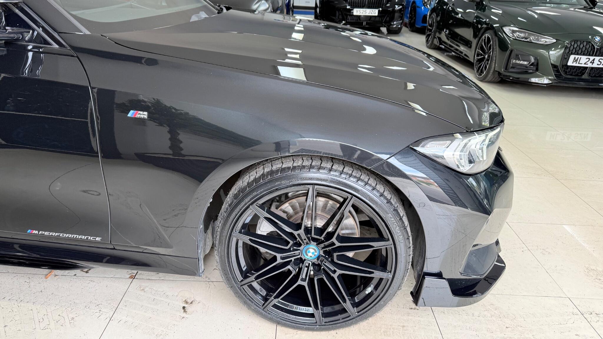 BMW 3 Series view 46