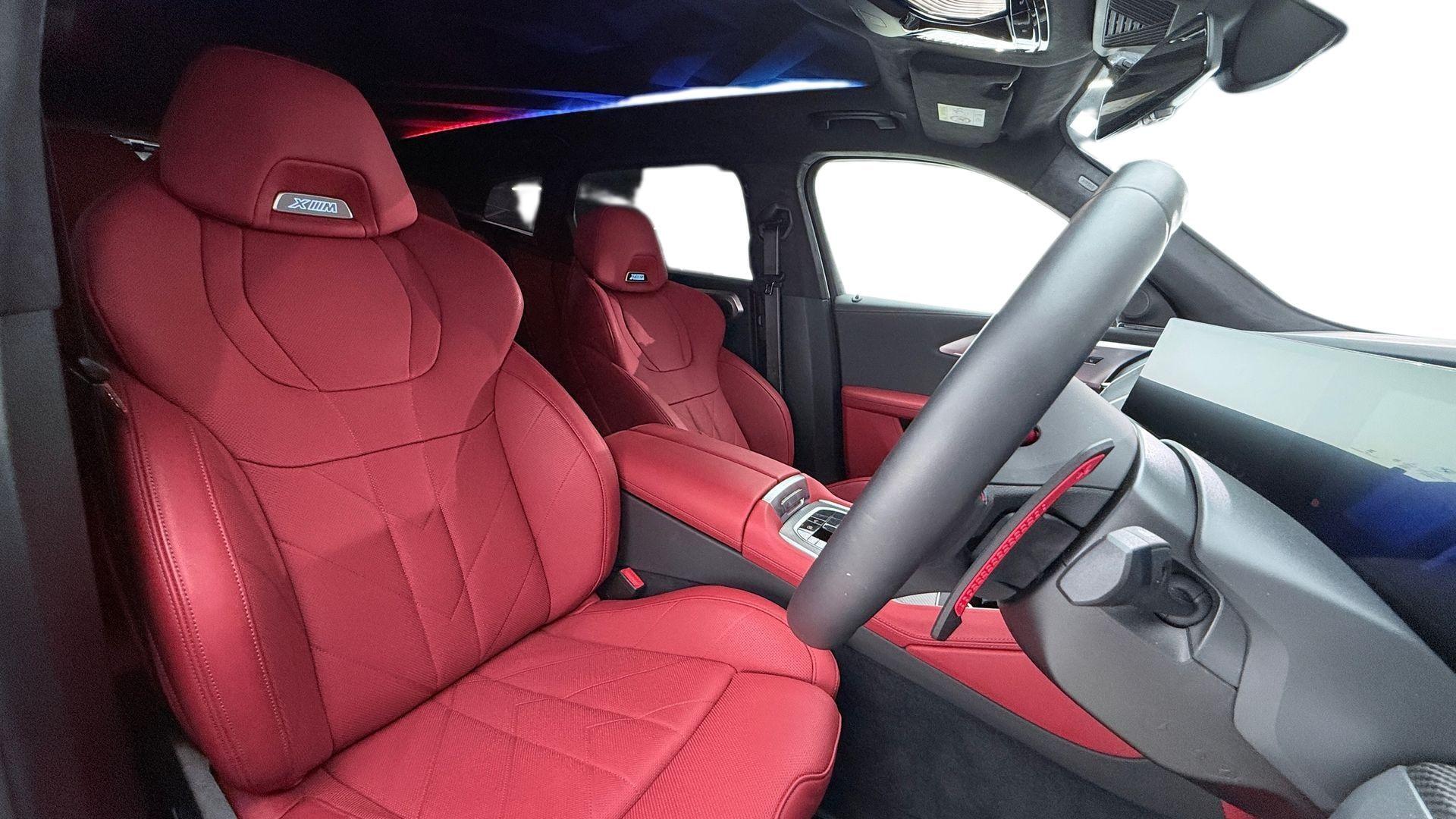 BMW XM view 11