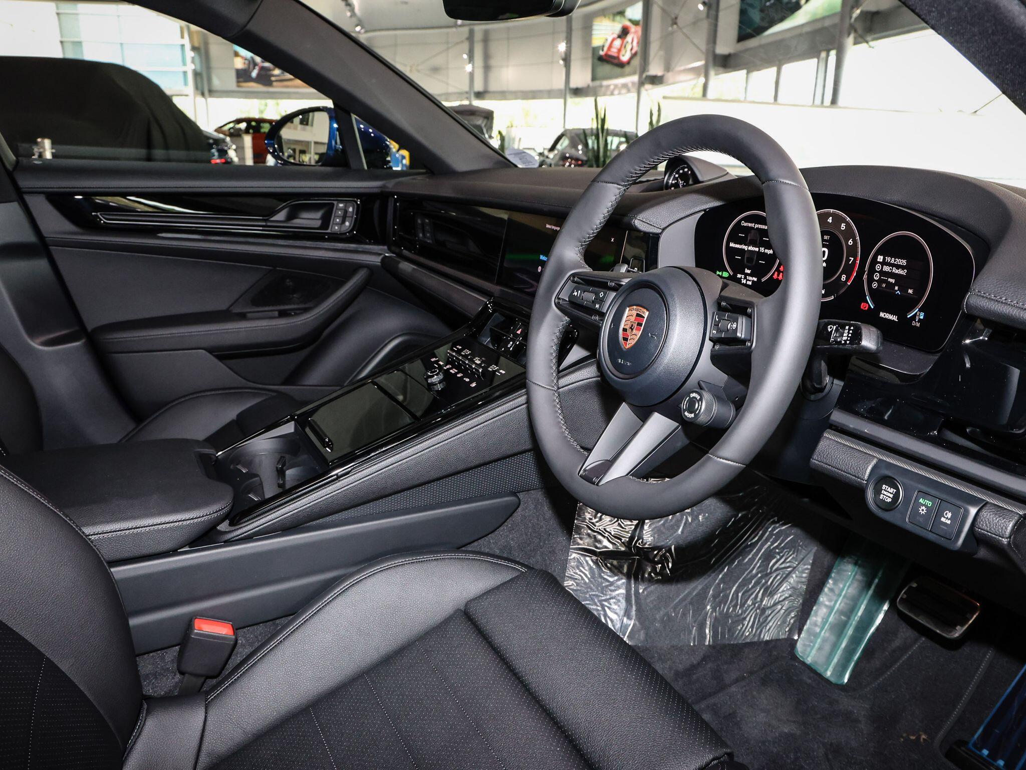 Porsche Panamera view 40