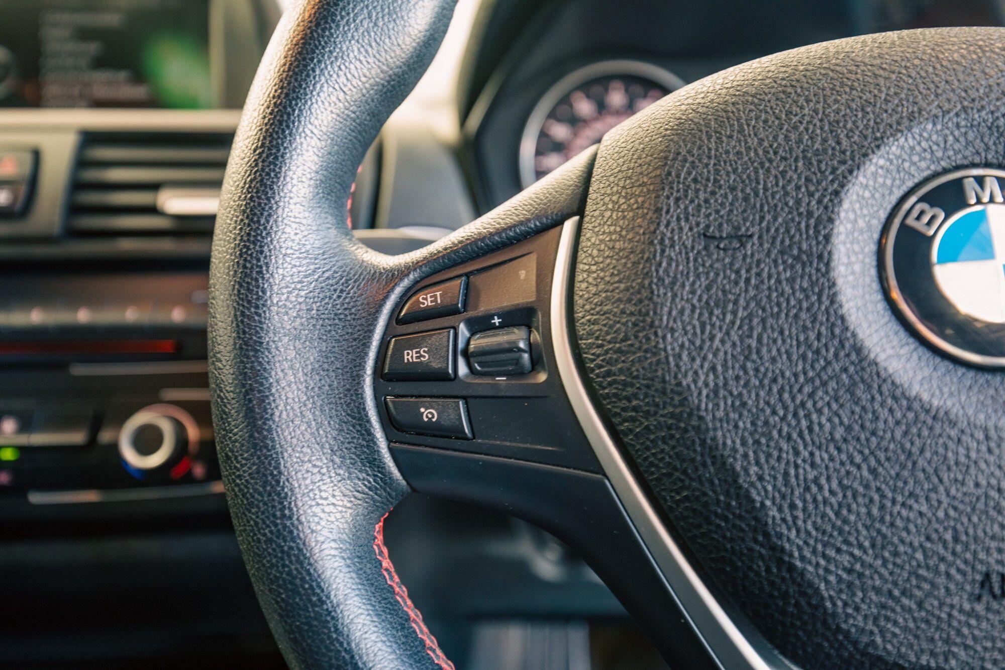 BMW 1 Series view 13