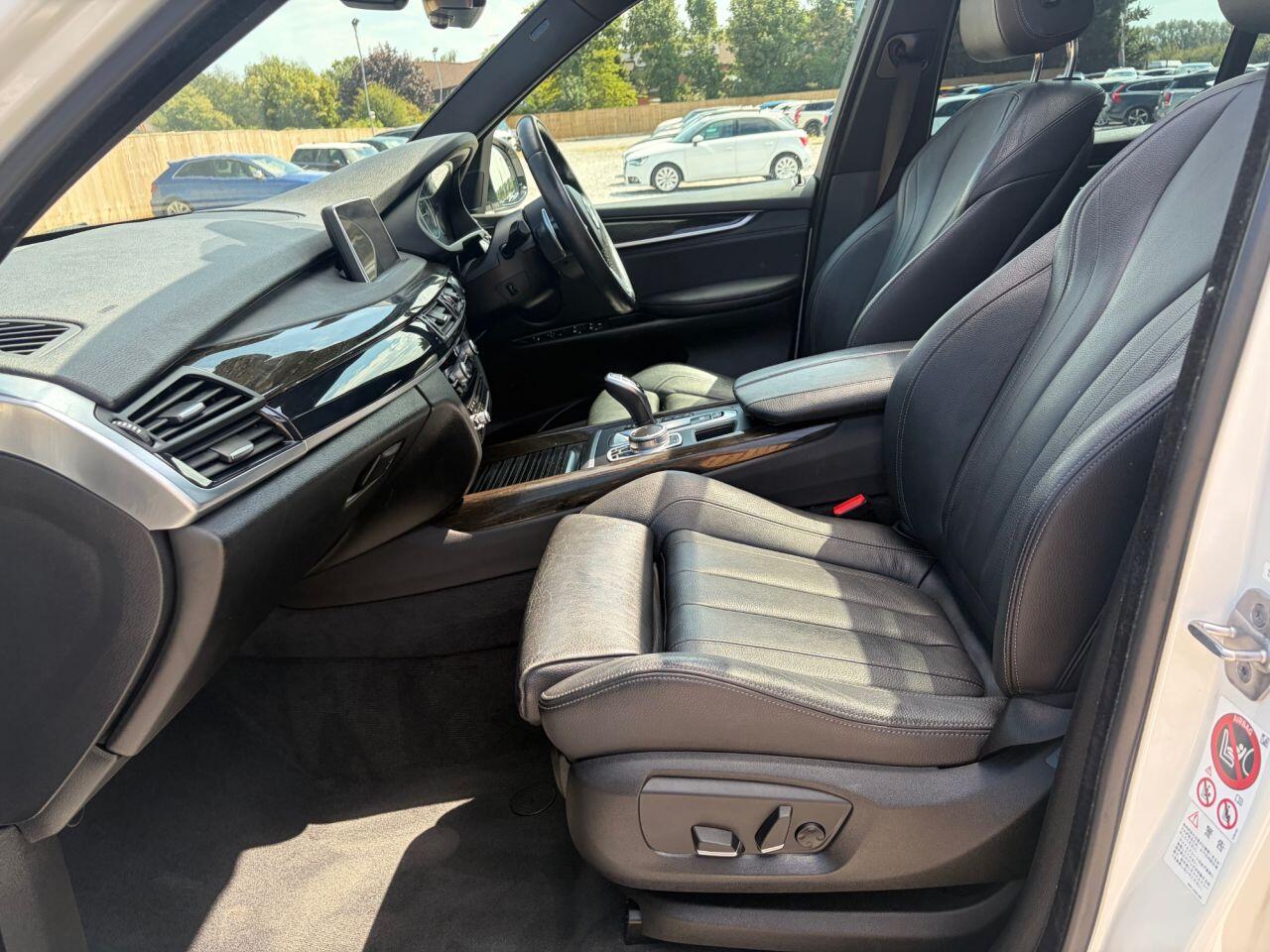 BMW X5 view 21