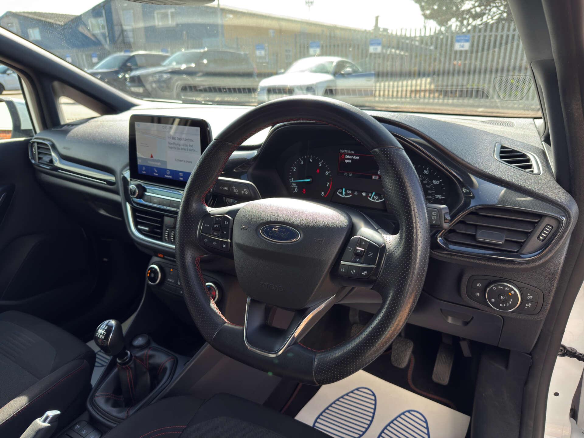 Ford Fiesta view 14