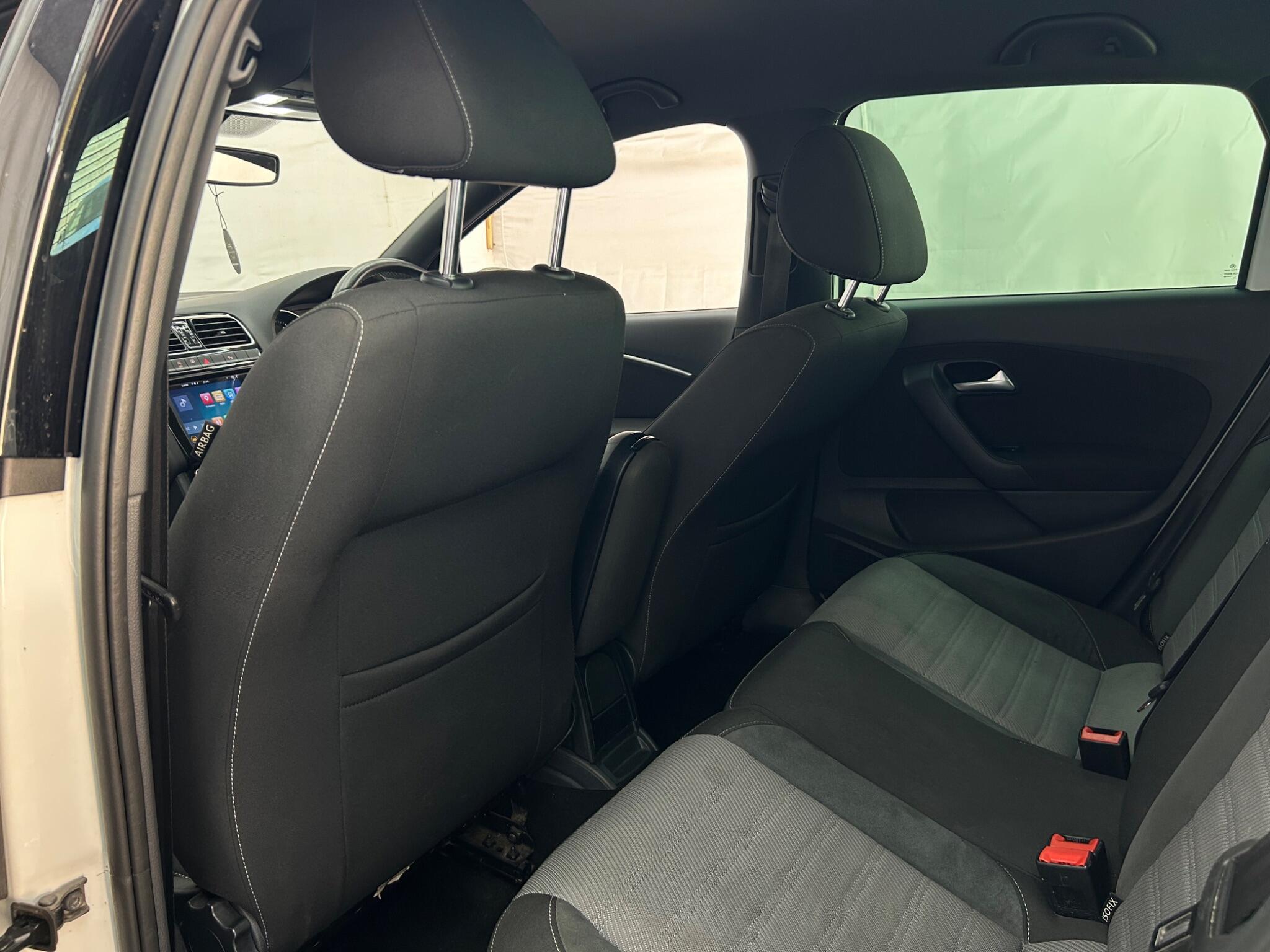 Volkswagen Polo view 25