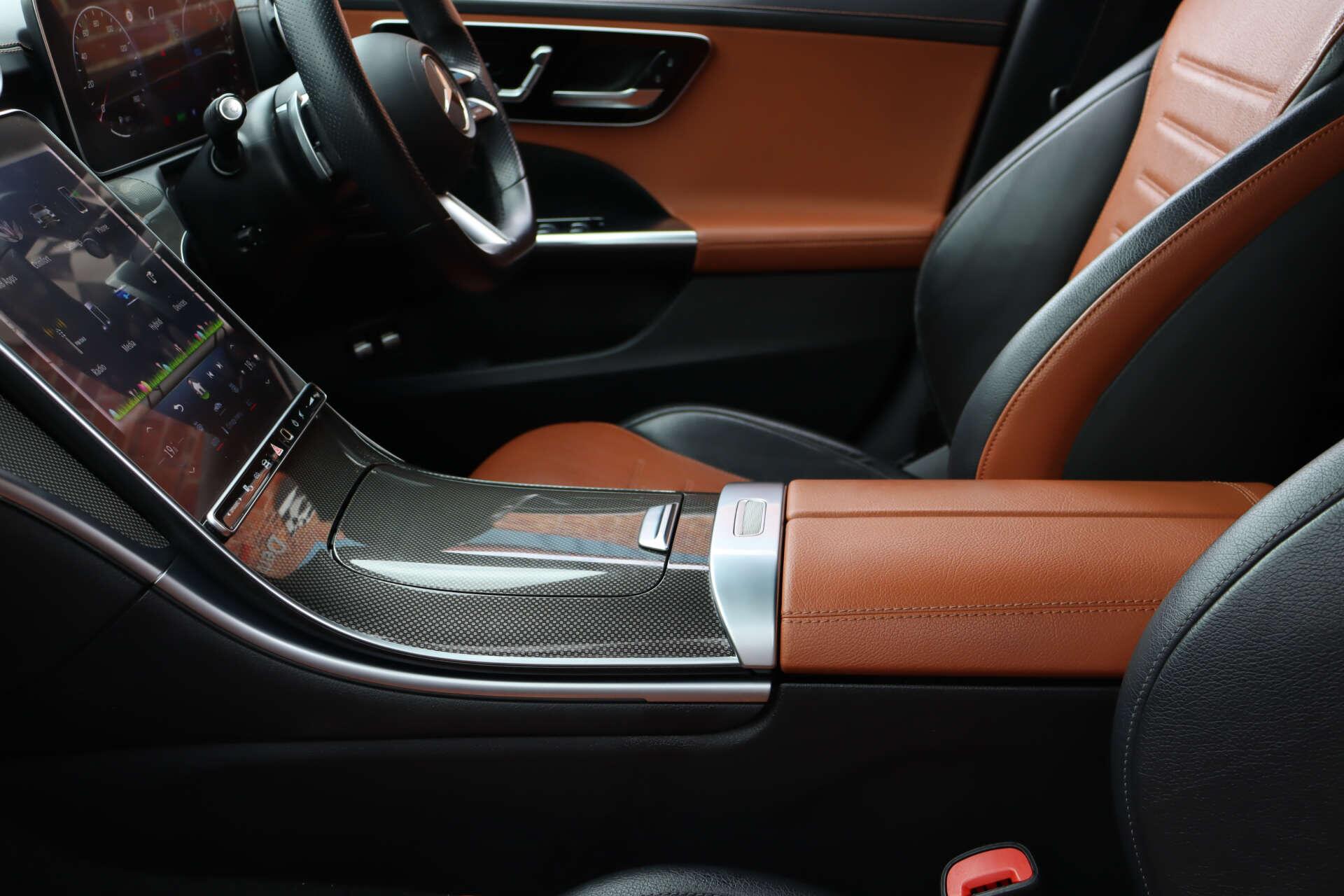 Mercedes-Benz C Class view 11