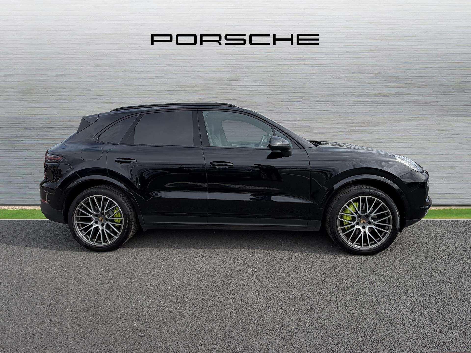 Porsche Cayenne view 7