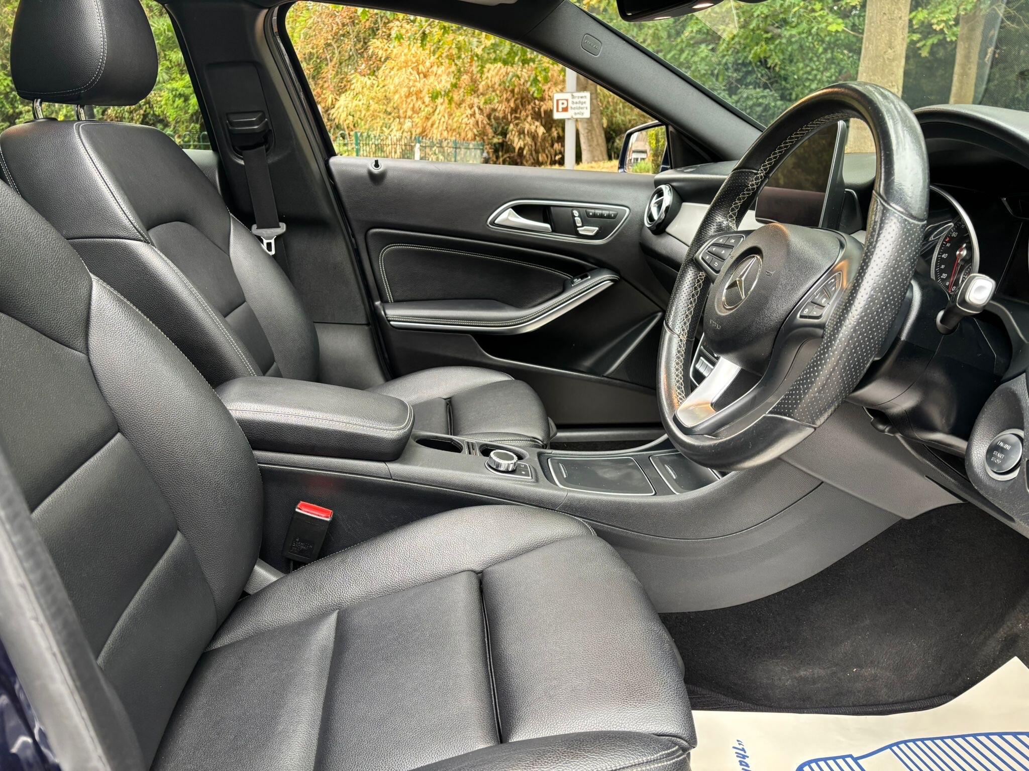 Mercedes-Benz GLA view 13