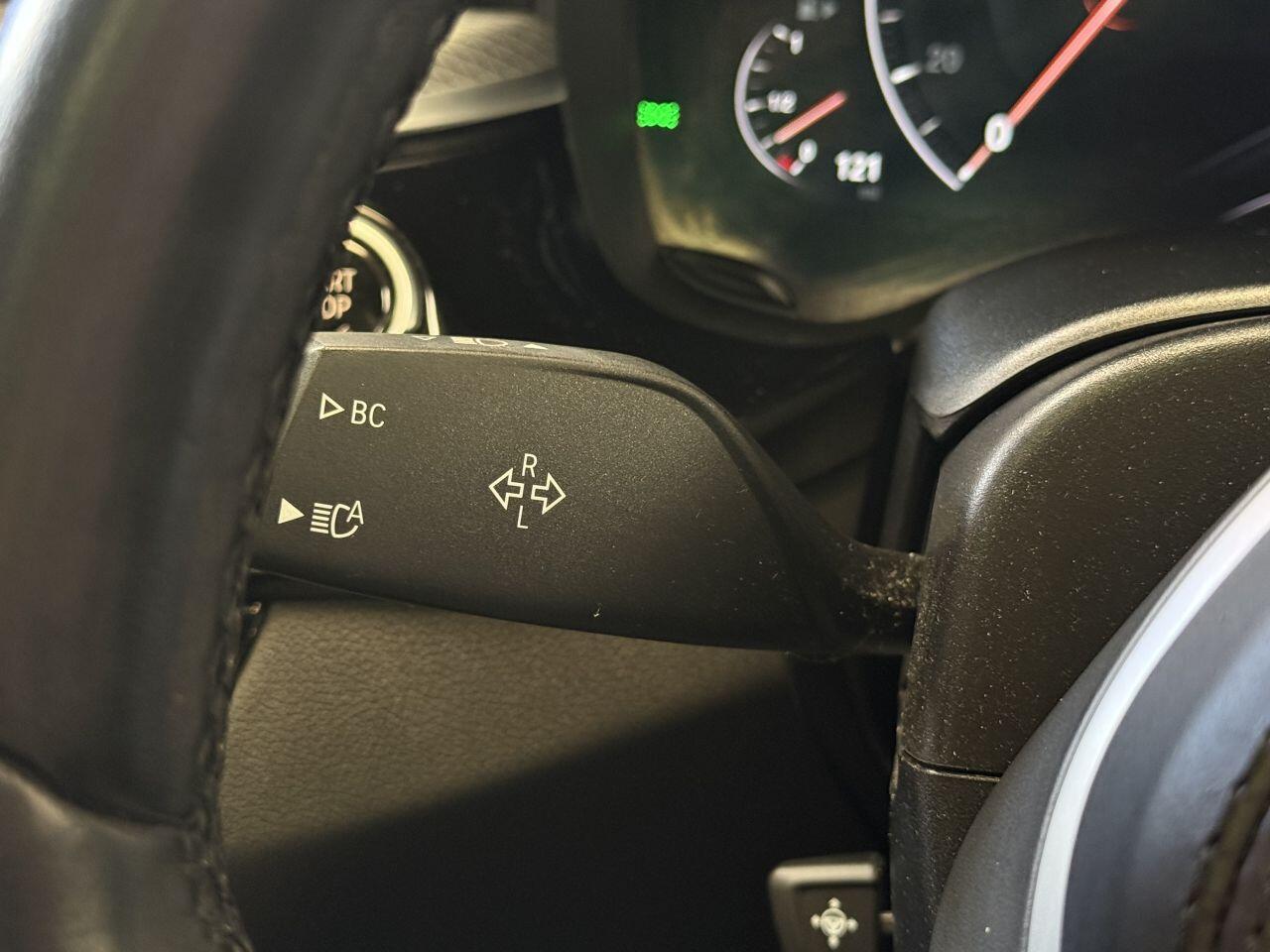 BMW 6 Series Gran Turismo view 41