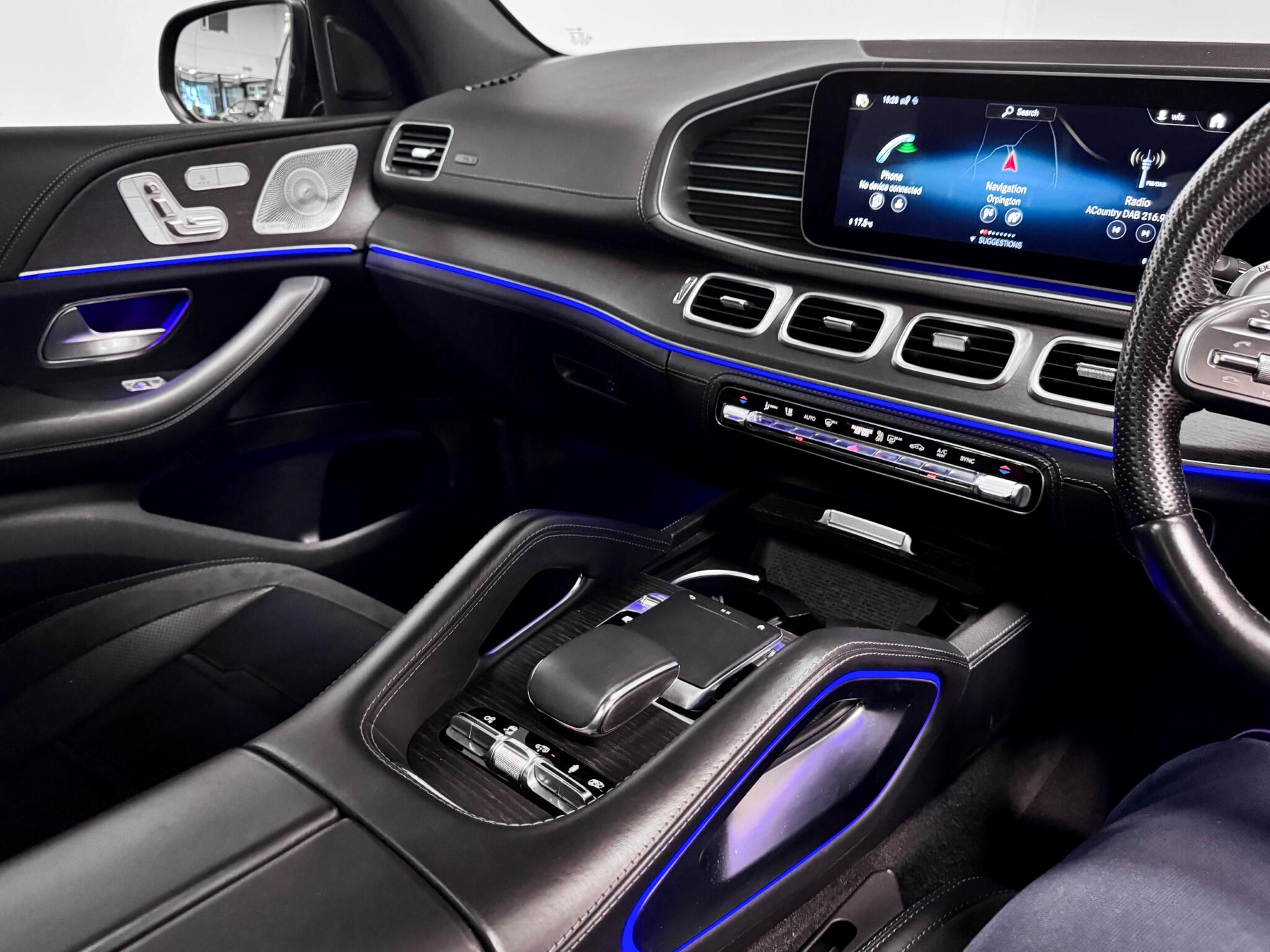 Mercedes-Benz Gle view 33