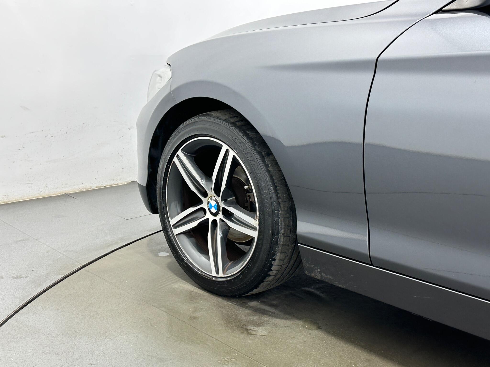 BMW 1 Series view 50