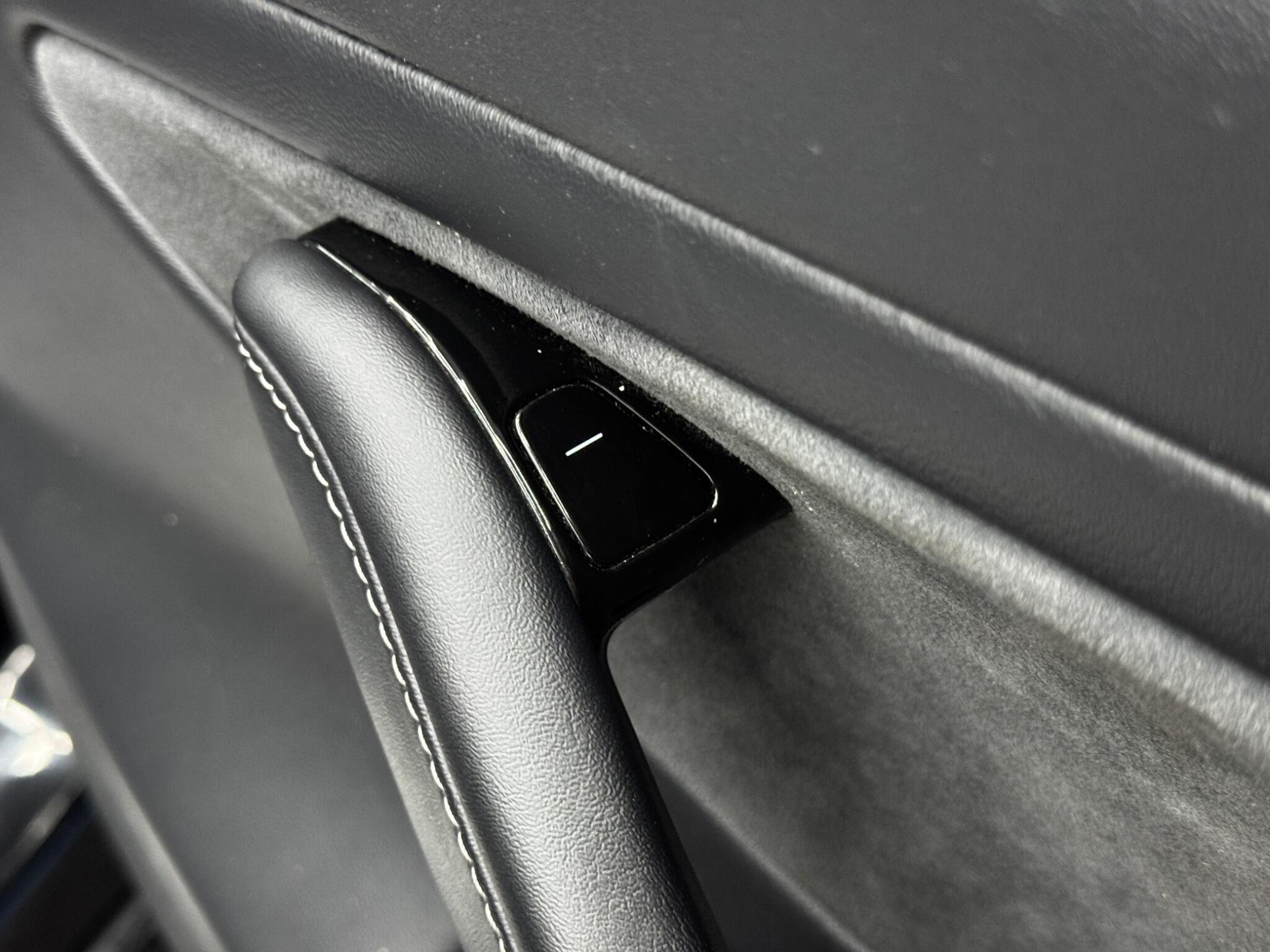 Tesla Model 3 view 43