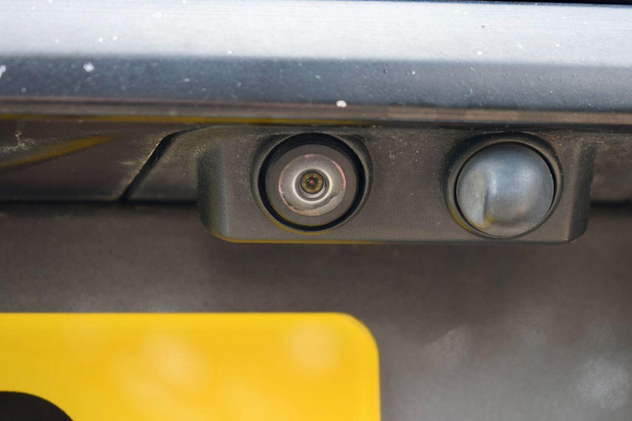 Land Rover Range Rover Sport view 10