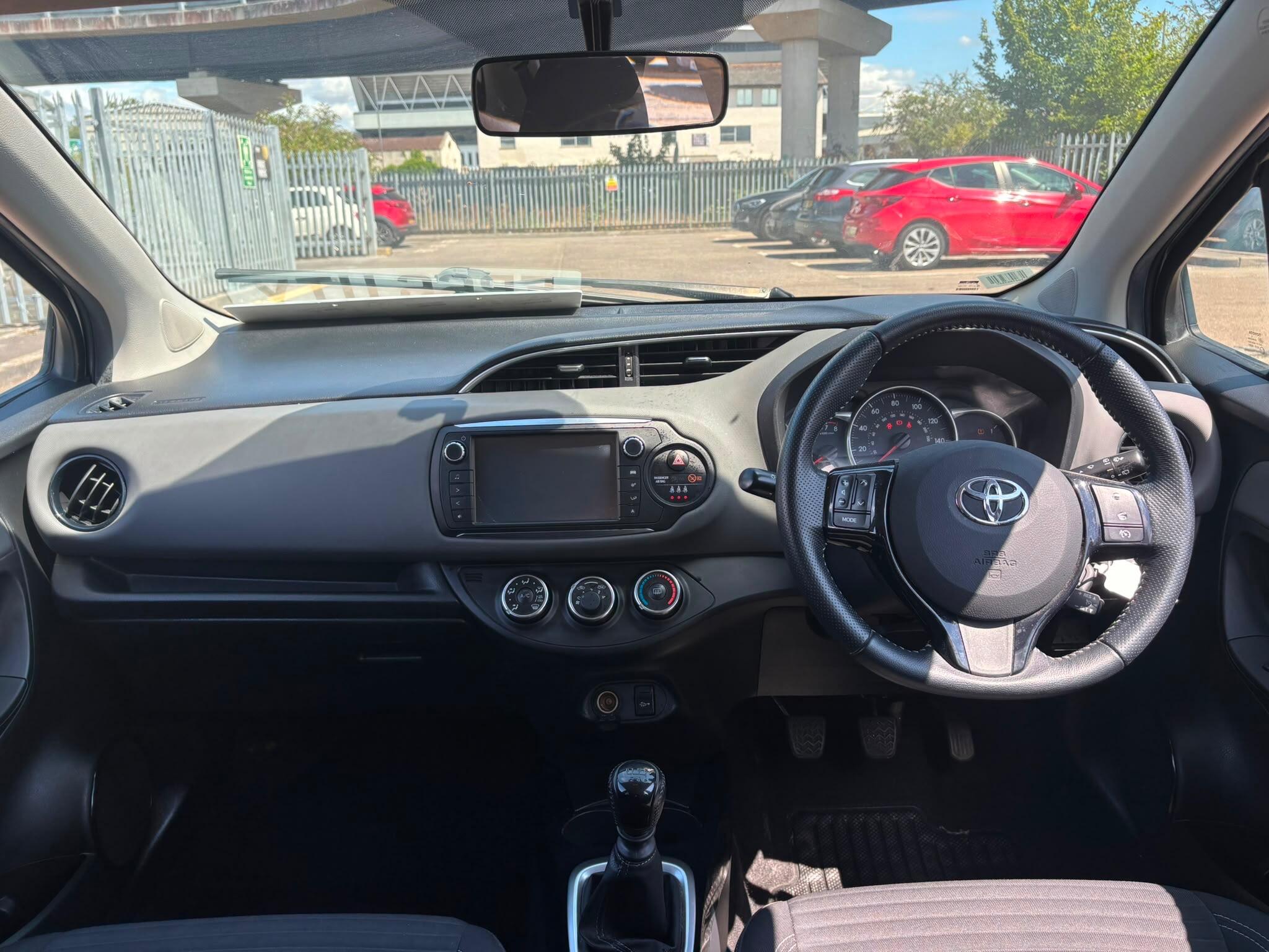 Toyota Yaris view 24