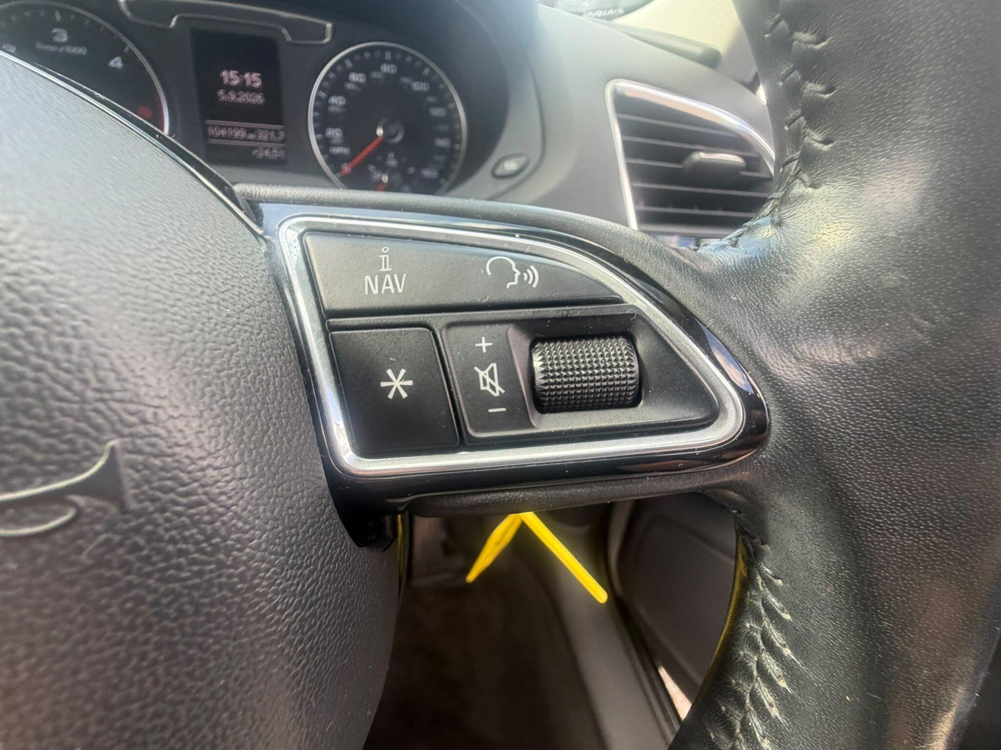 Audi Q3 view 24