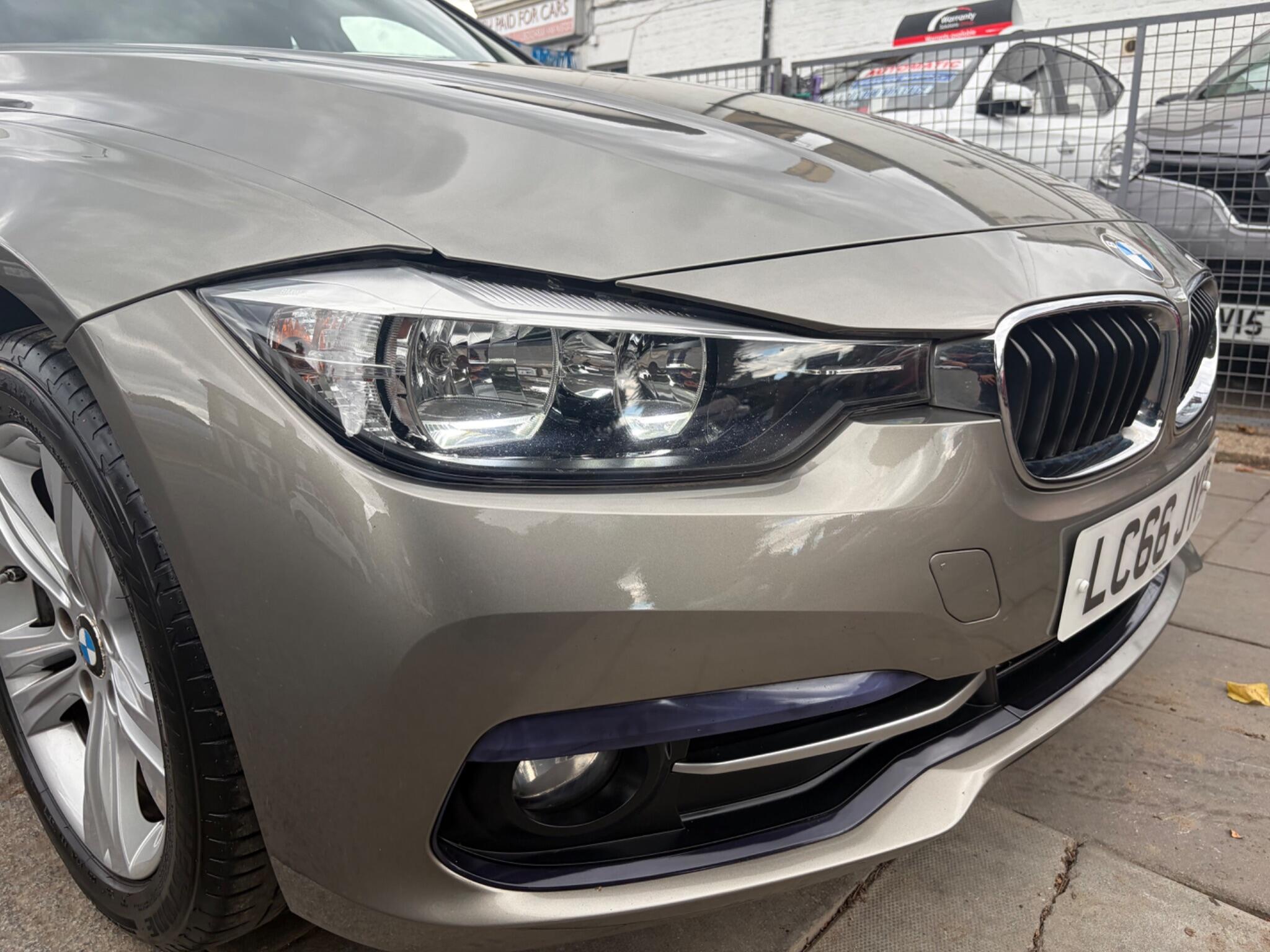 BMW 3 Series view 16