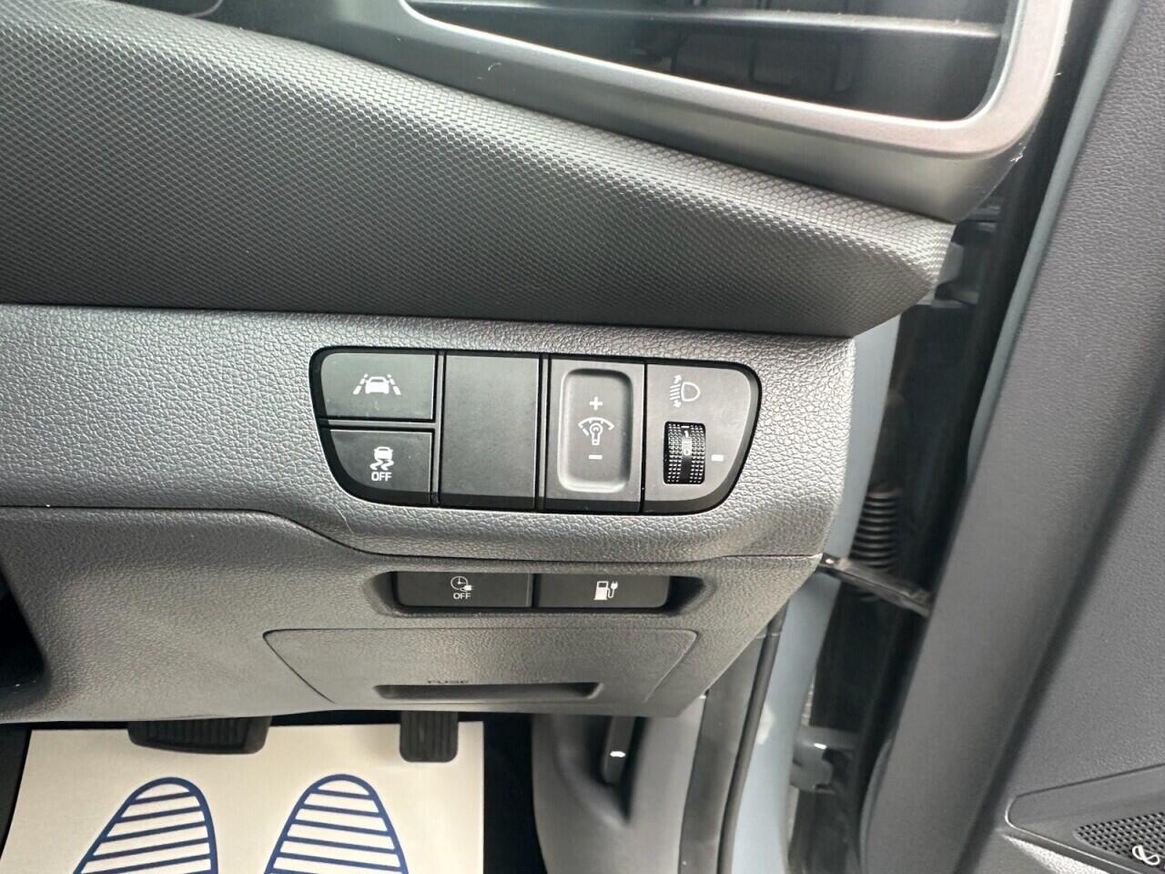 Hyundai Ioniq view 27