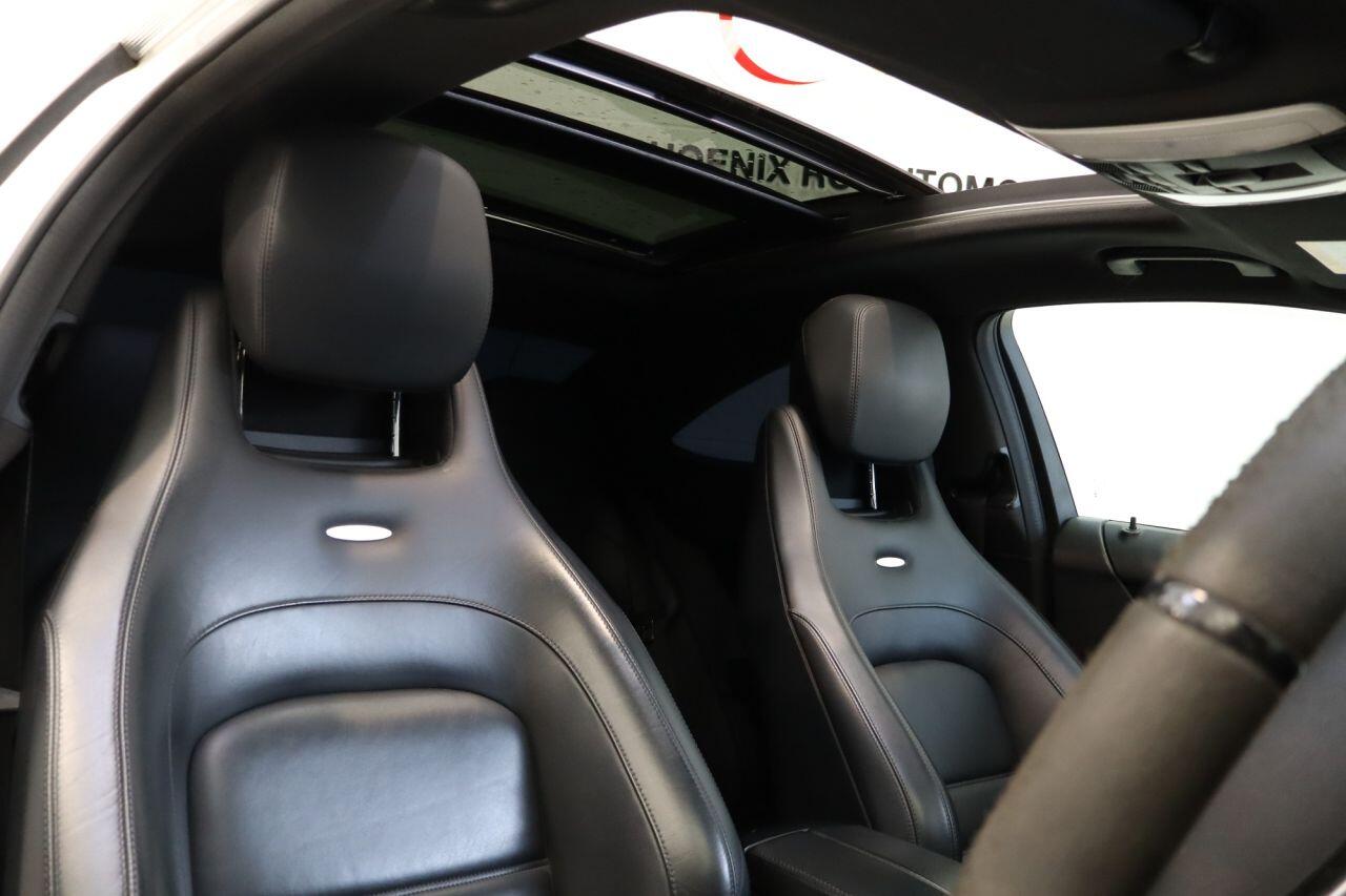 Mercedes-Benz C-Class view 9