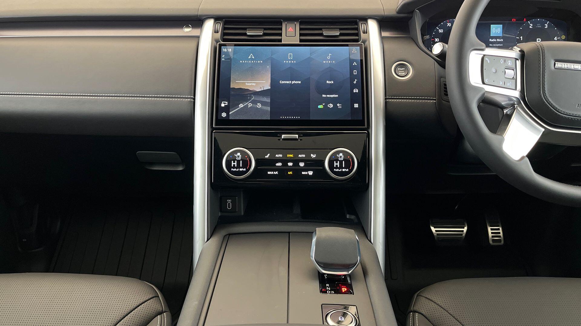 Land Rover Discovery view 14