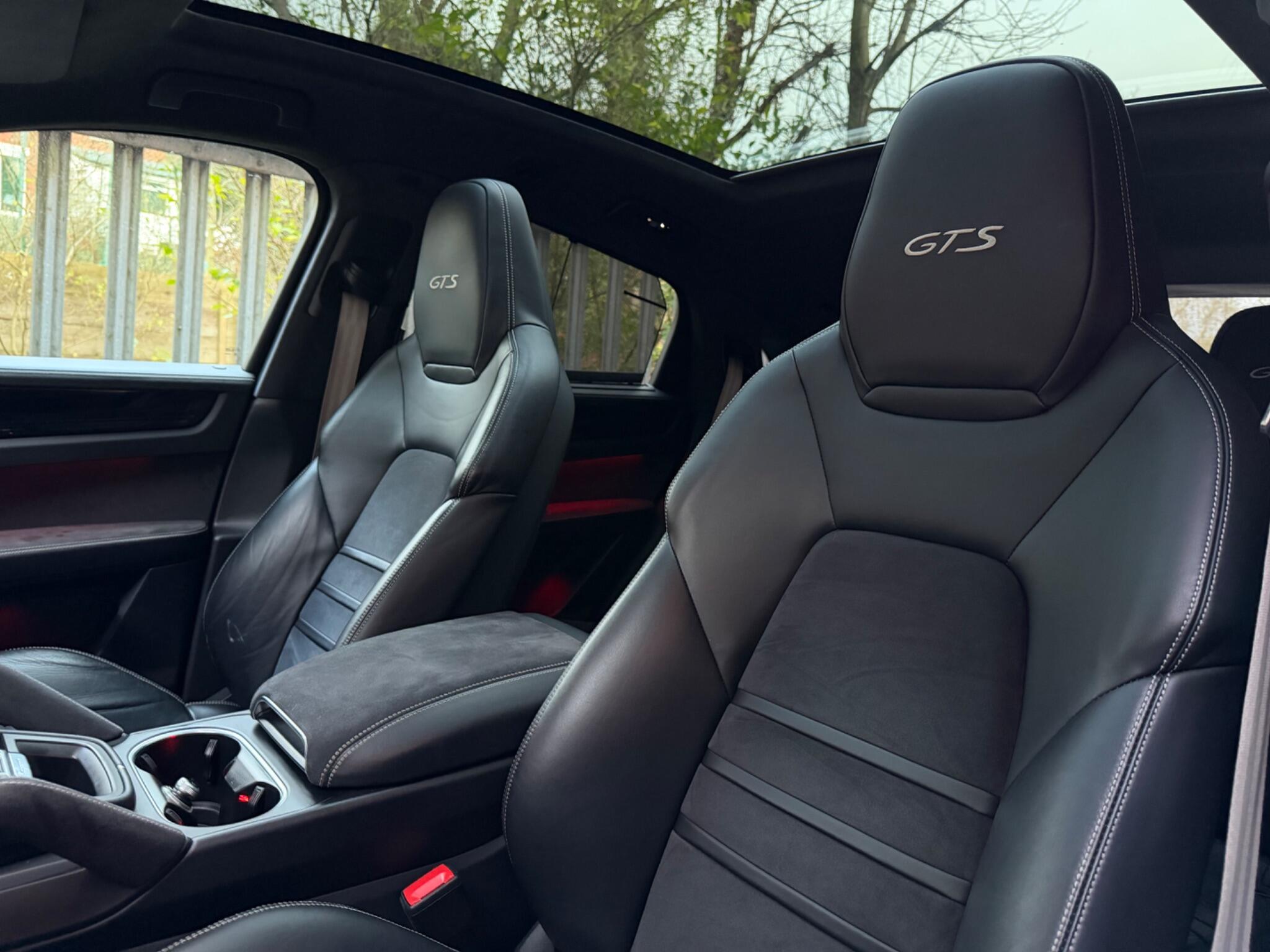Porsche Cayenne view 71