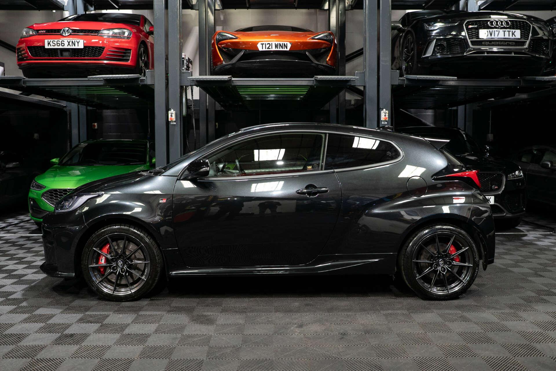 Toyota Yaris view 9