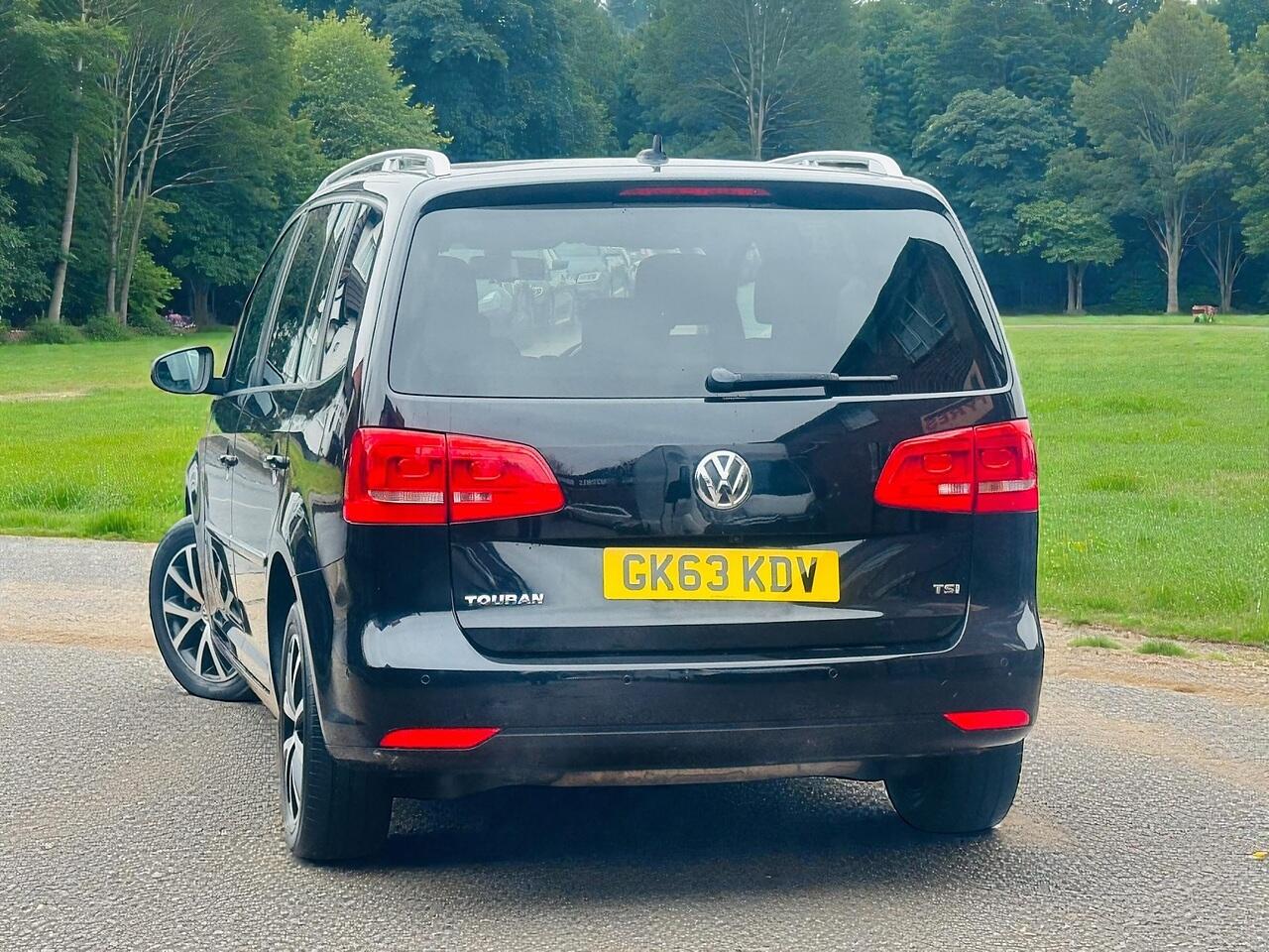Volkswagen Touran view 11