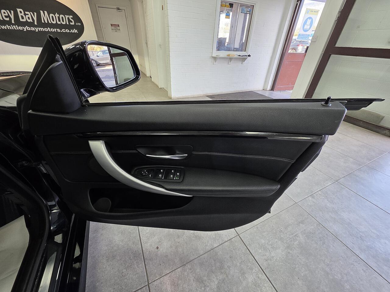 BMW 4 Series view 16
