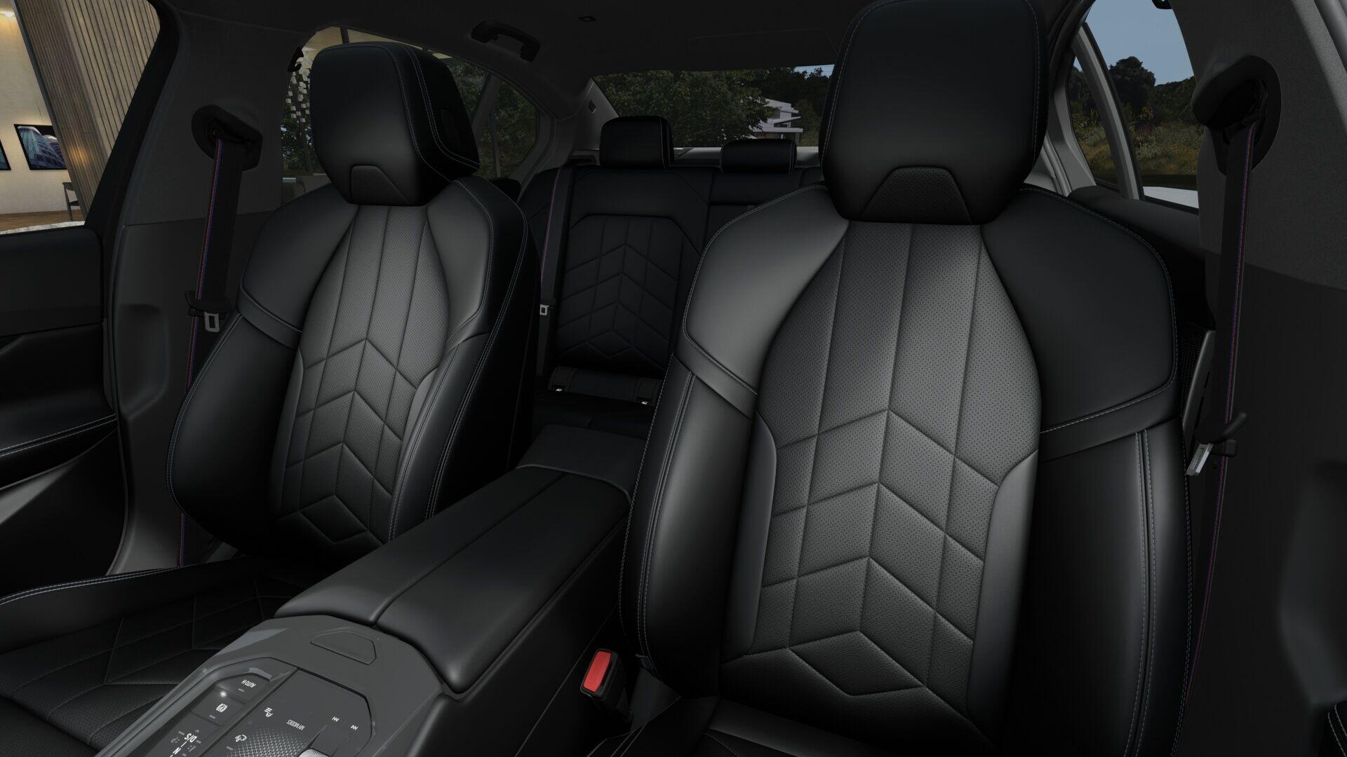 BMW 5 Series view 11