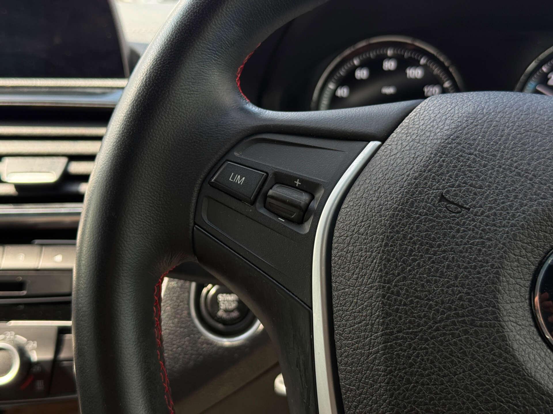 BMW 2 Series view 44