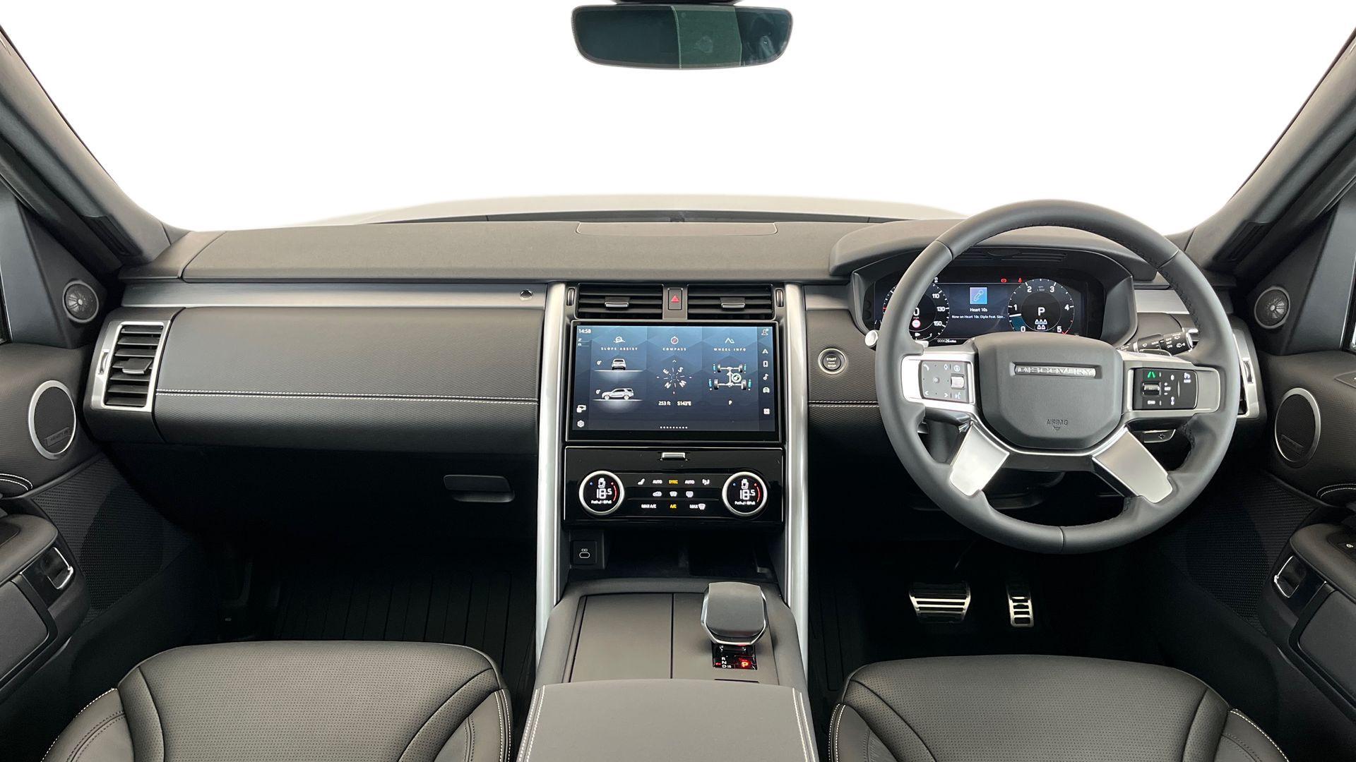Land Rover Discovery view 9