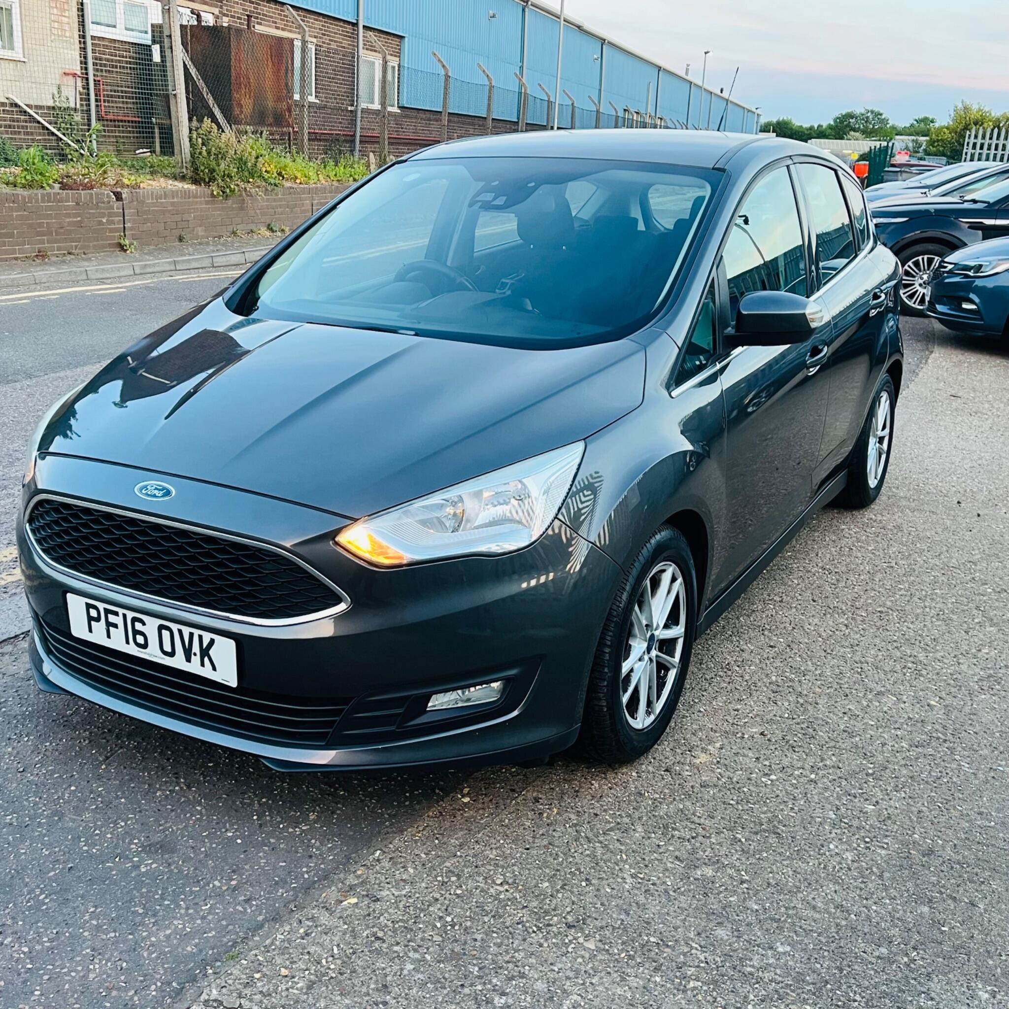 Ford C-Max view 5