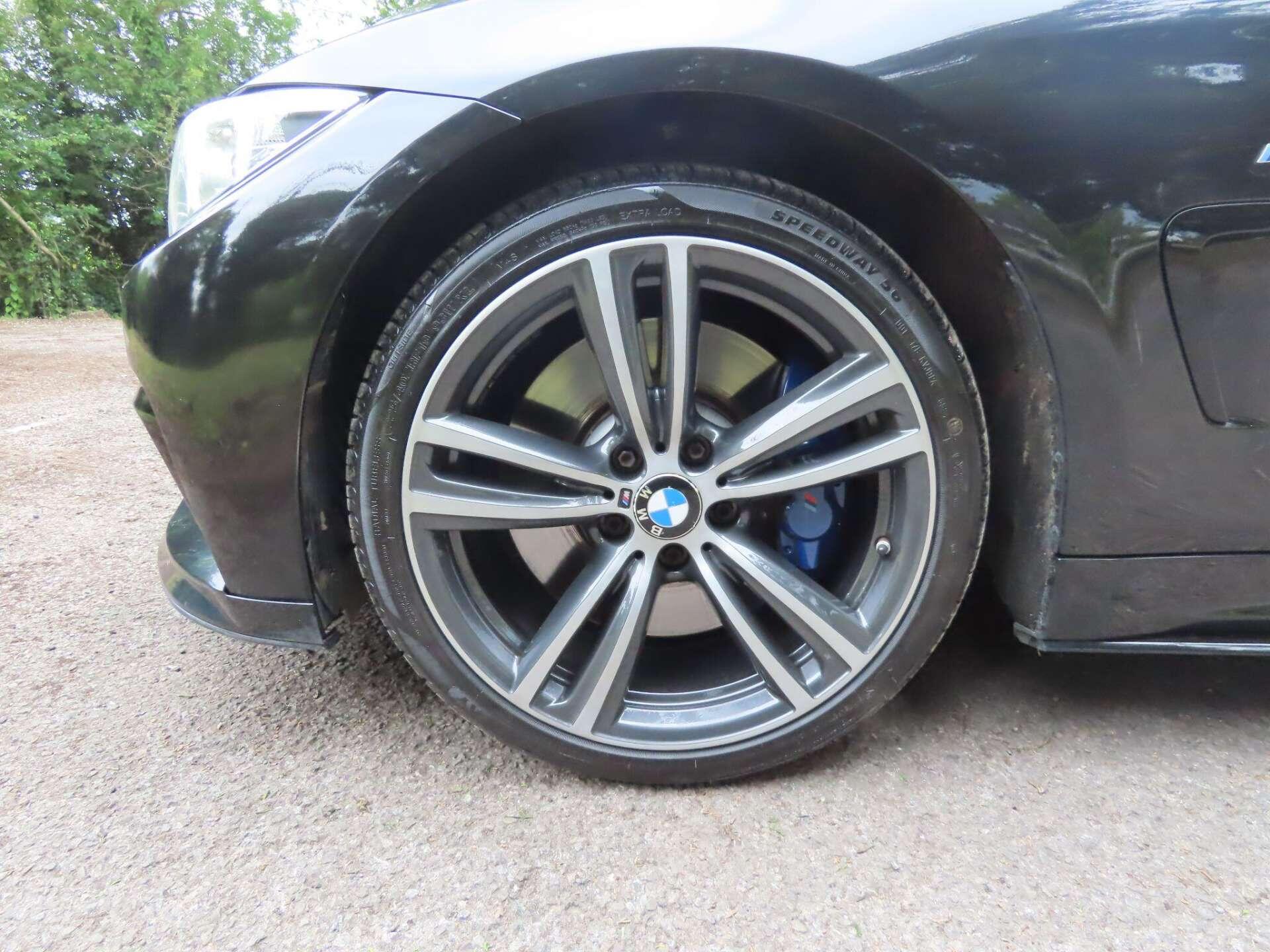 BMW 4 Series view 14