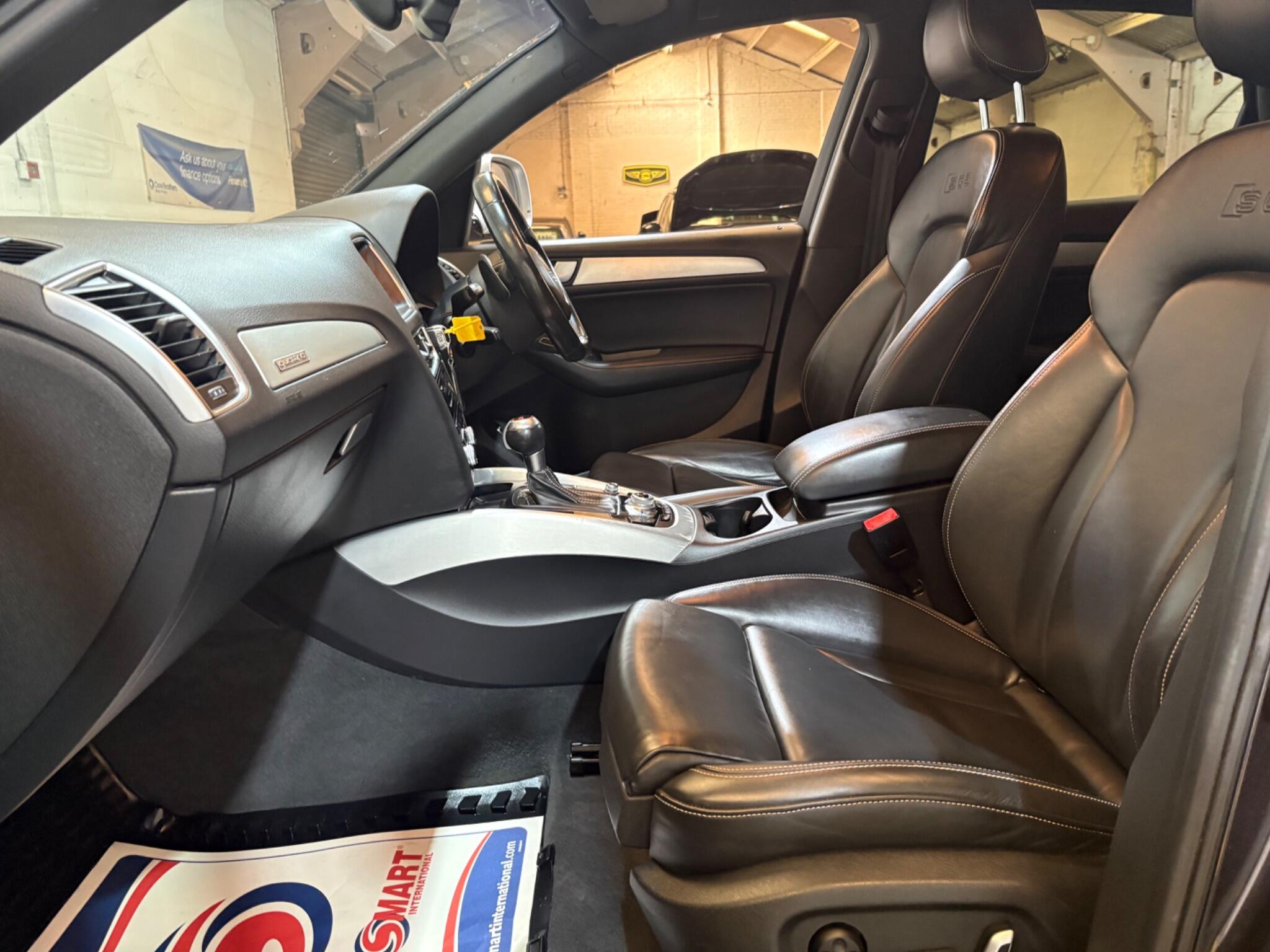 Audi SQ5 view 58