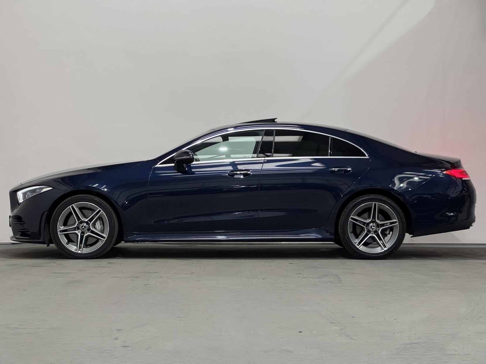 Mercedes-Benz CLS view 9