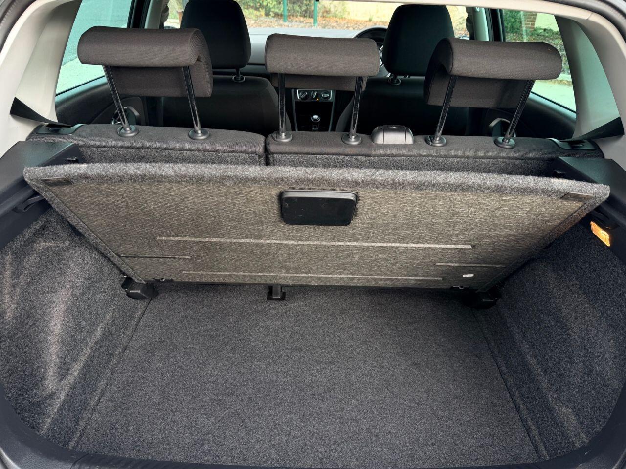 Volkswagen Polo view 24