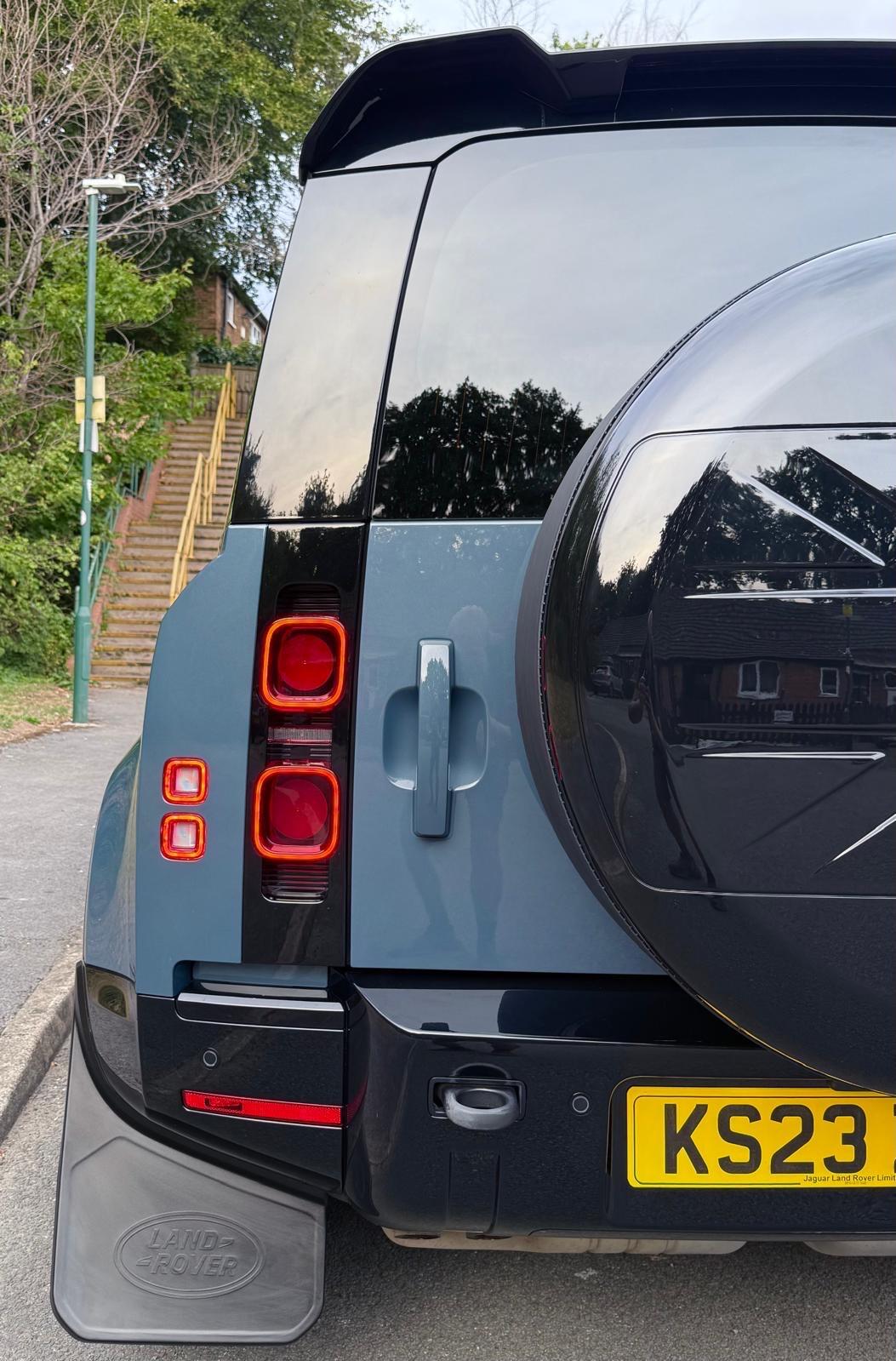 Land Rover Defender view 69