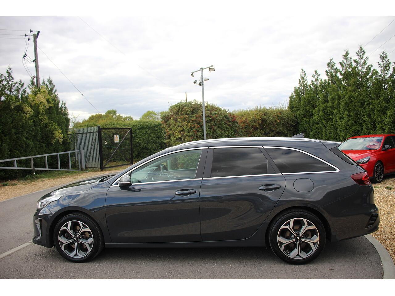 Kia Ceed view 9