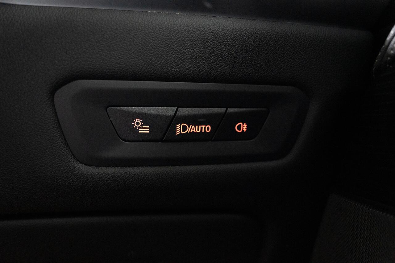 BMW X5 view 19