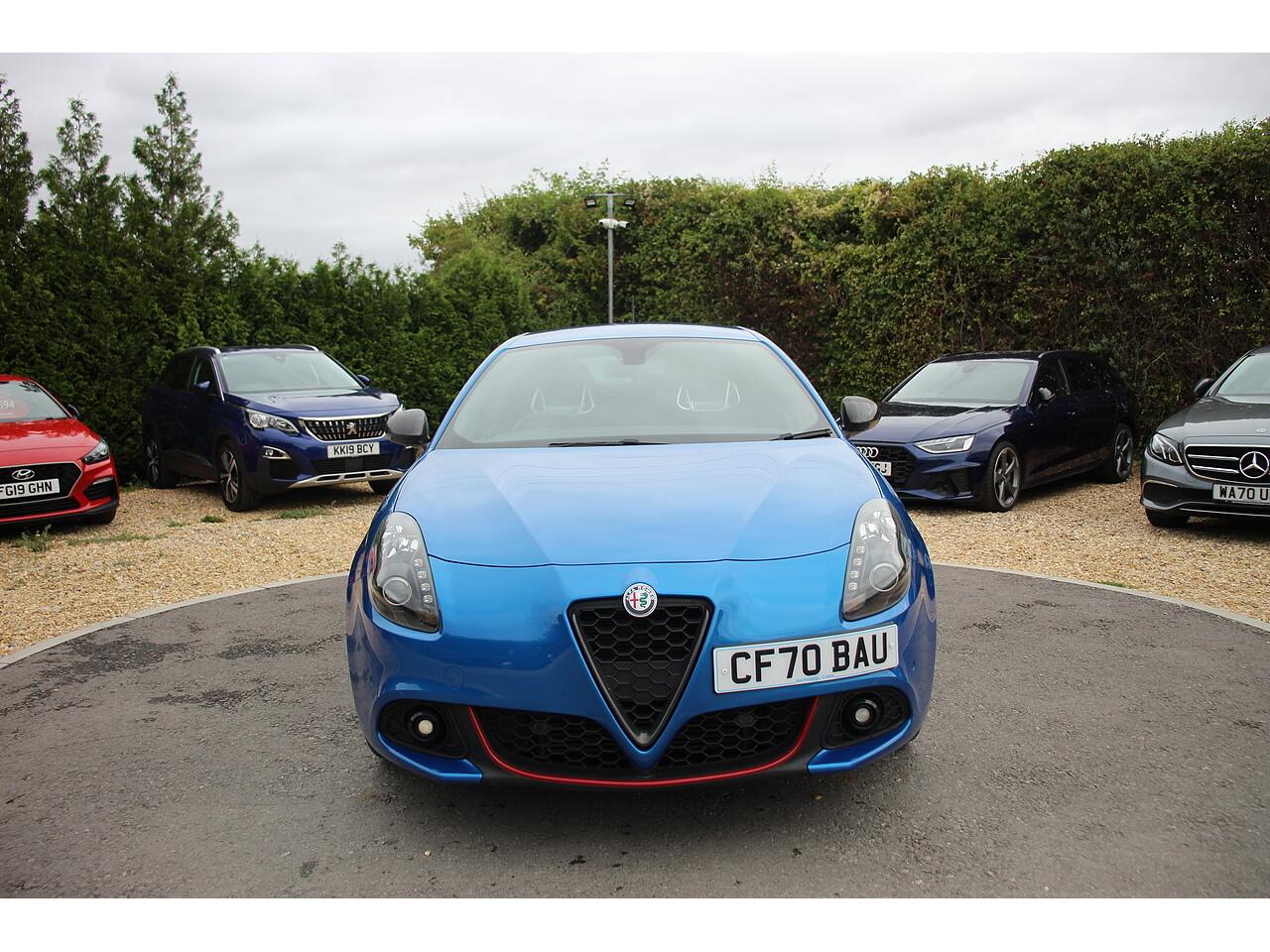 Alfa Romeo Giulietta view 3
