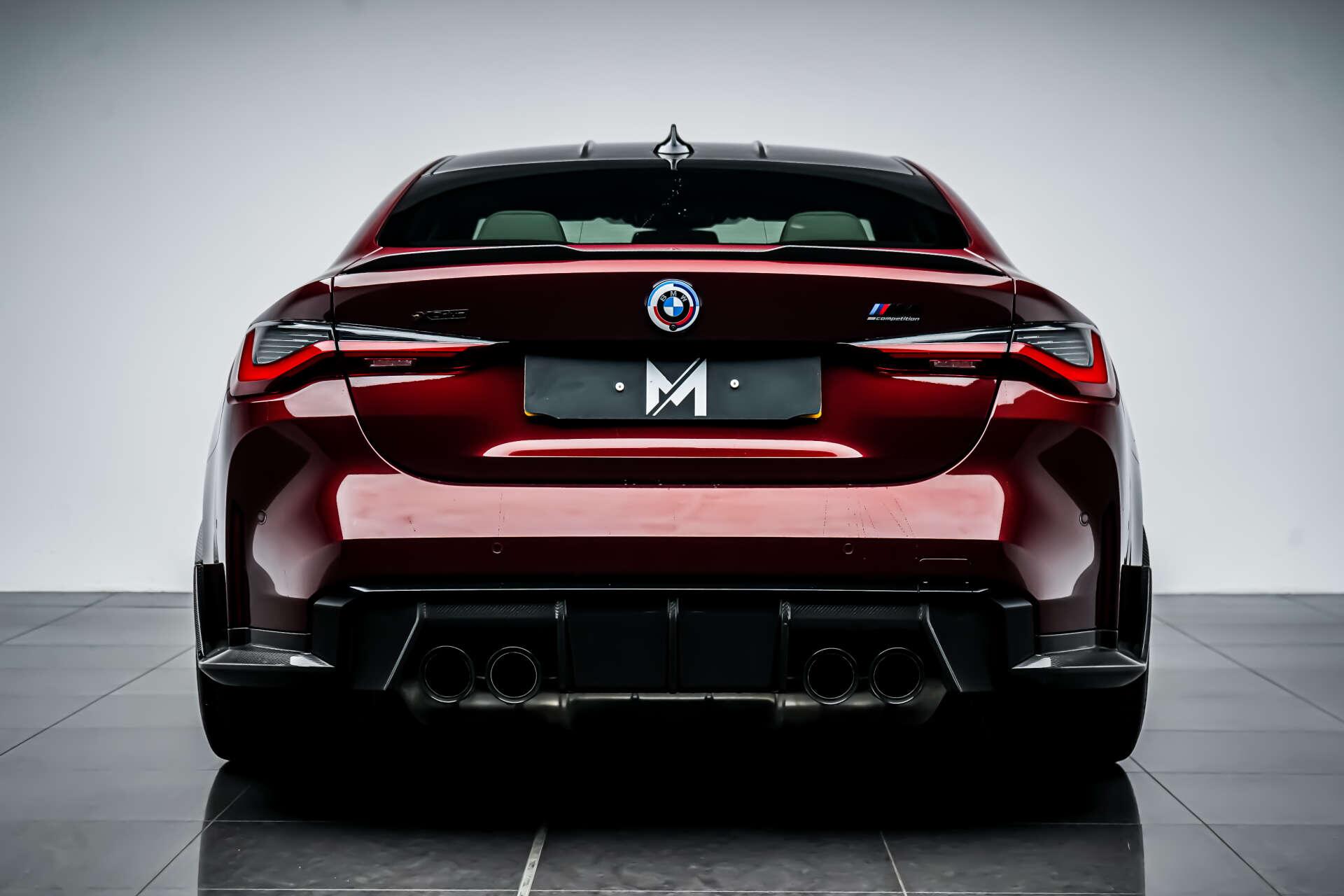 BMW M4 view 4