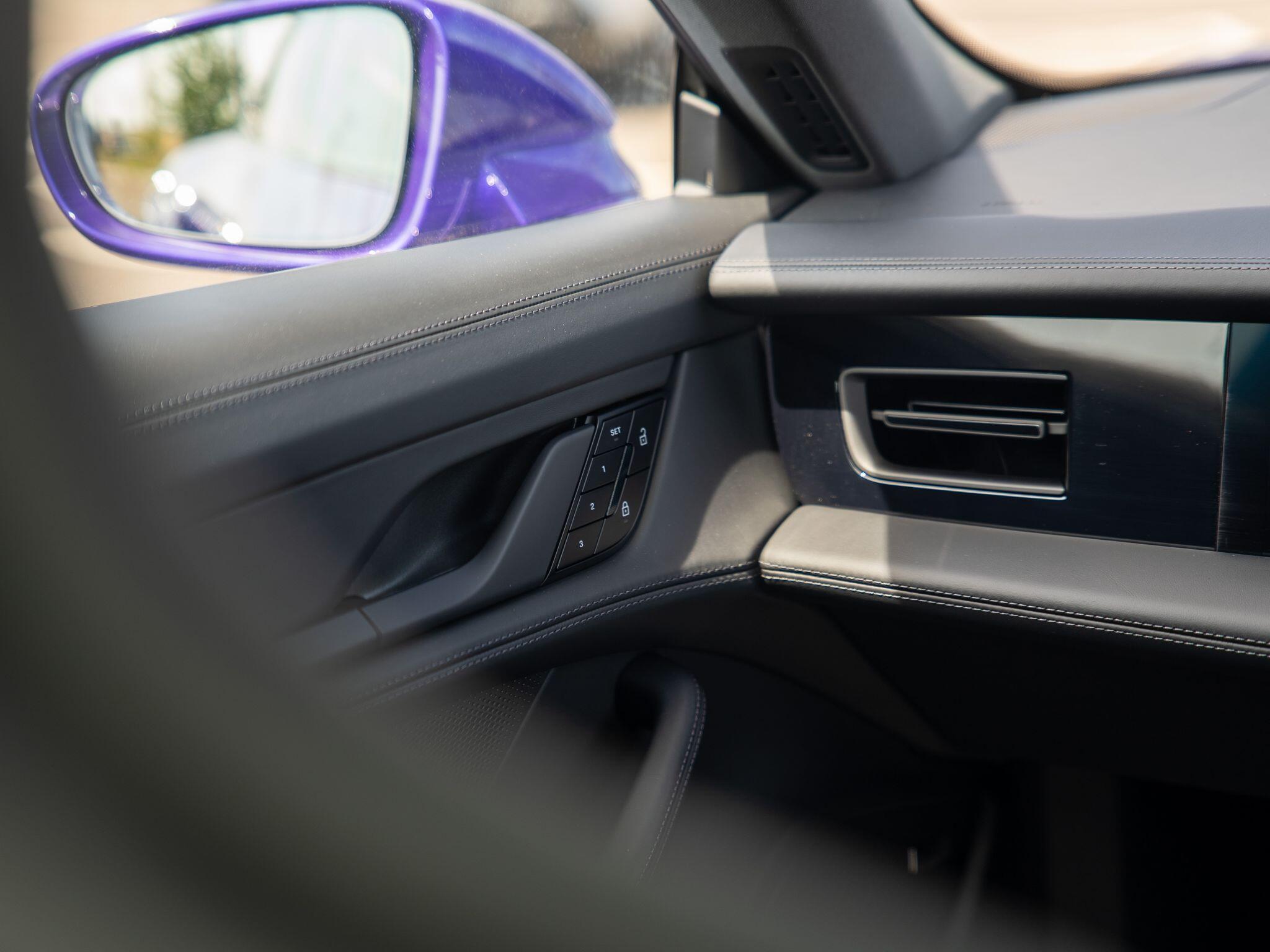 Porsche Taycan view 38