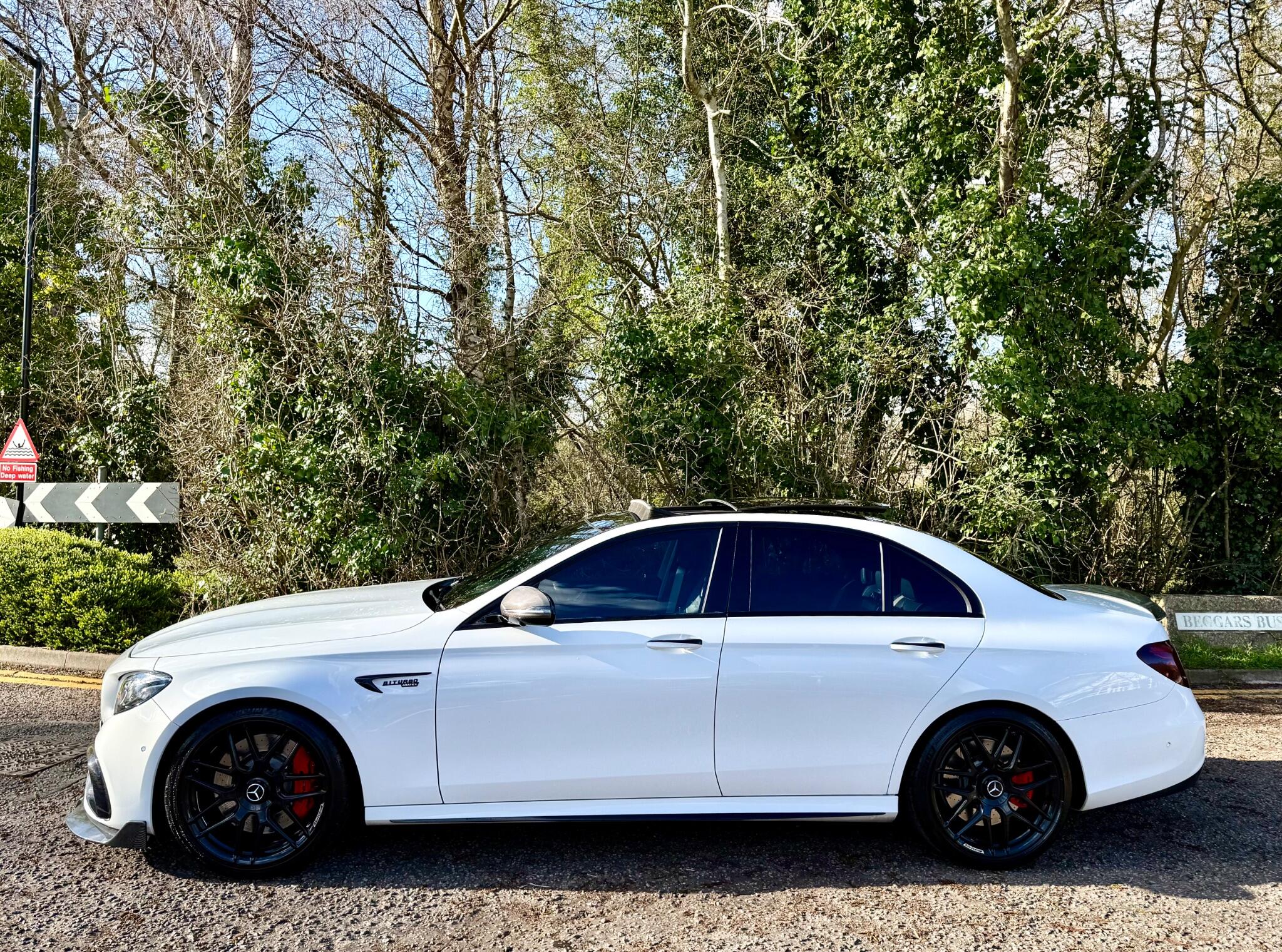 Mercedes-Benz E-Class view 24