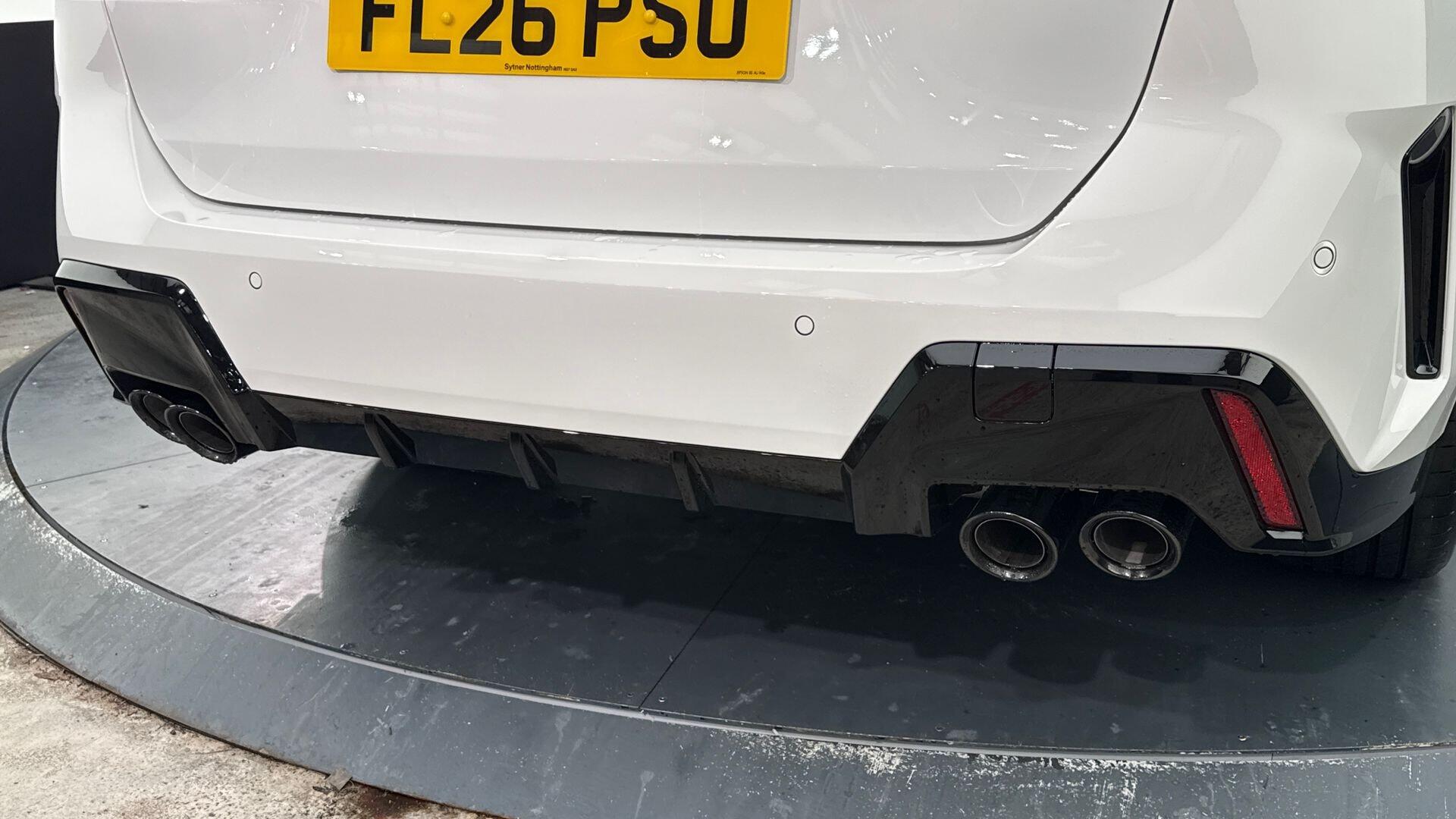 BMW 2 Series view 33