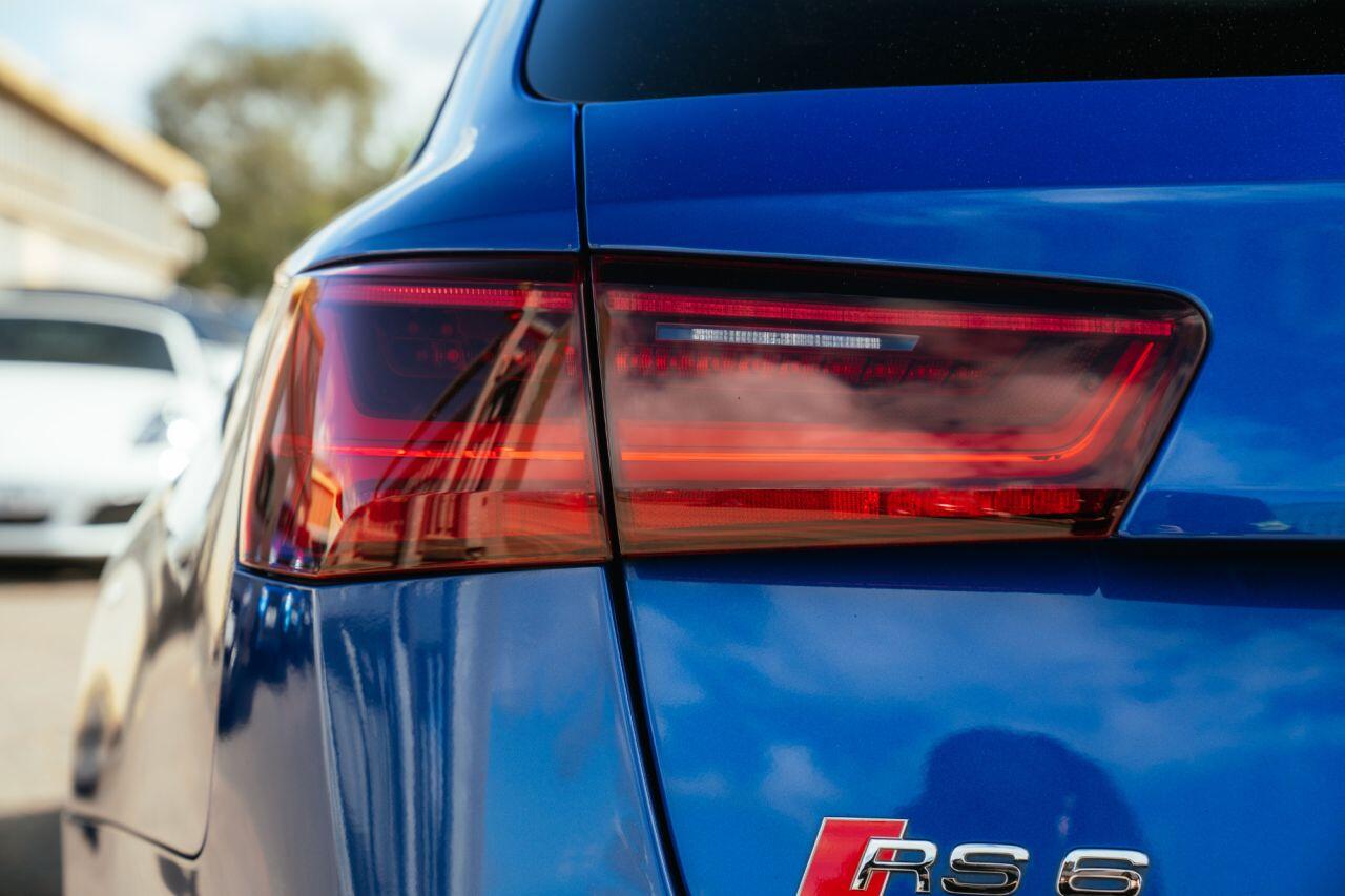 Audi RS6 view 23