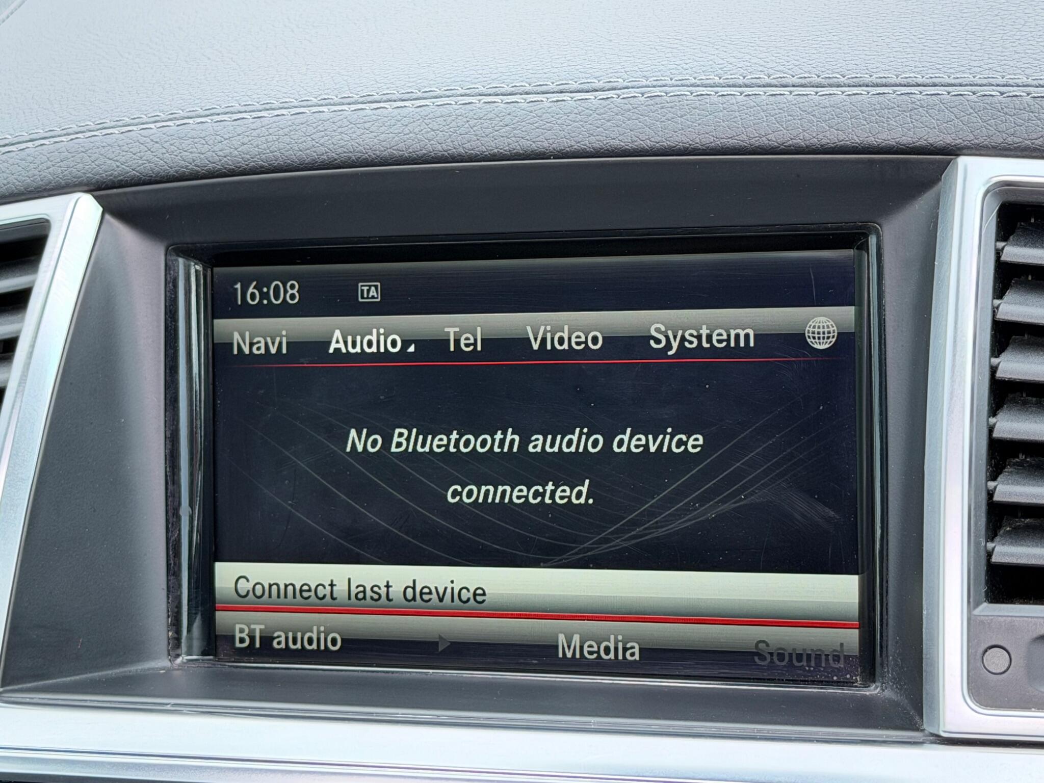 Mercedes-Benz GL view 33