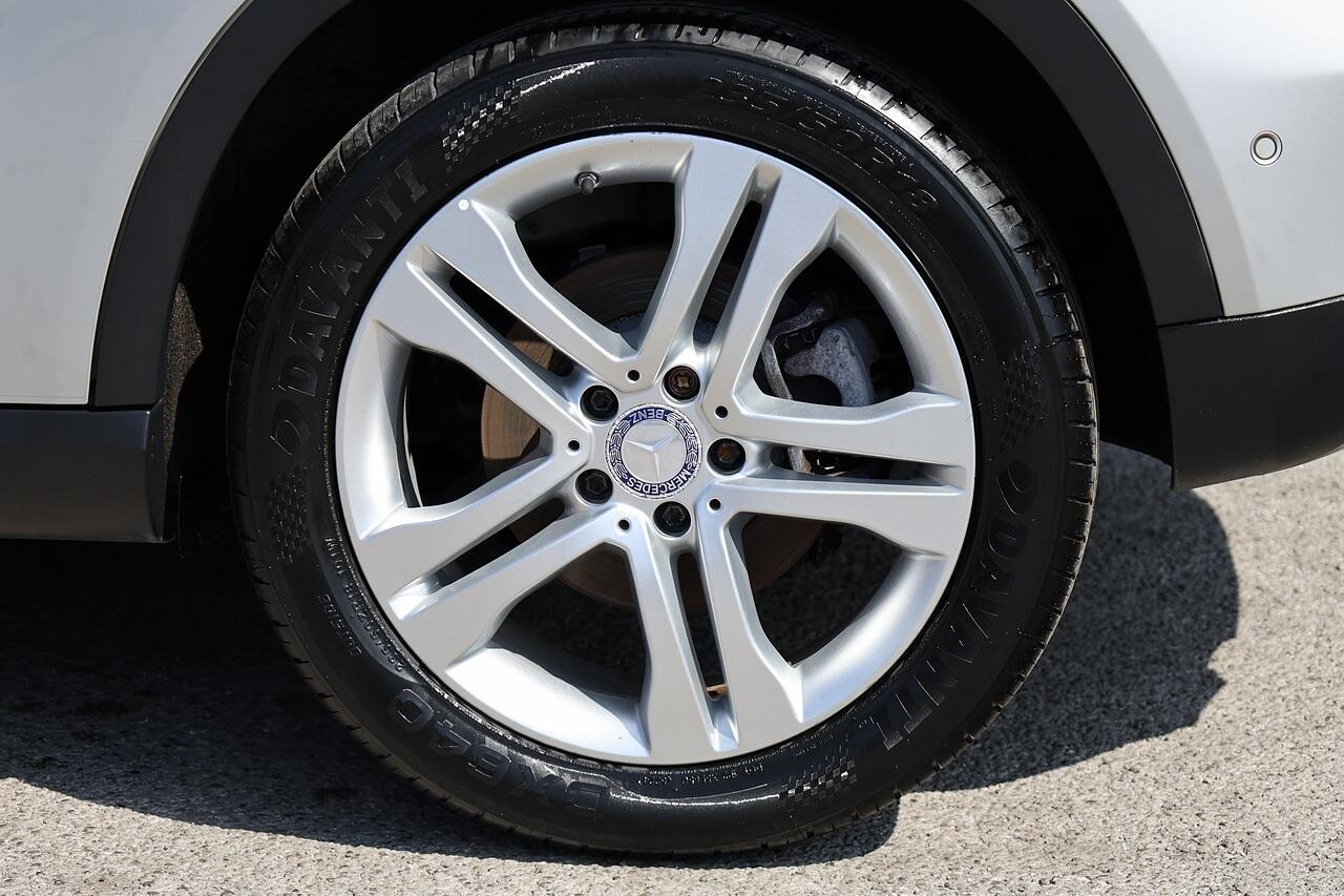 Mercedes-Benz Gla view 30