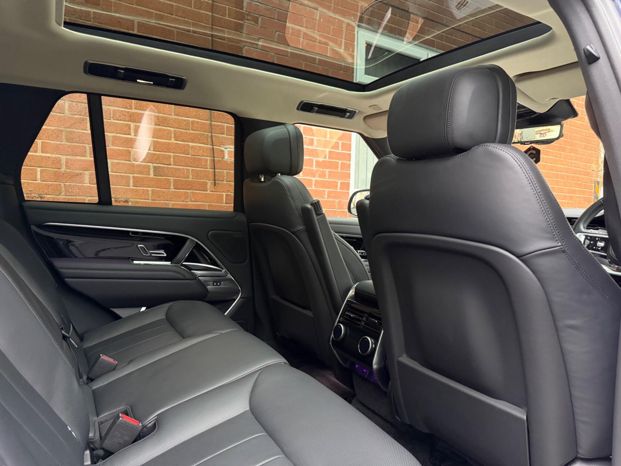 Land Rover Range Rover view 29